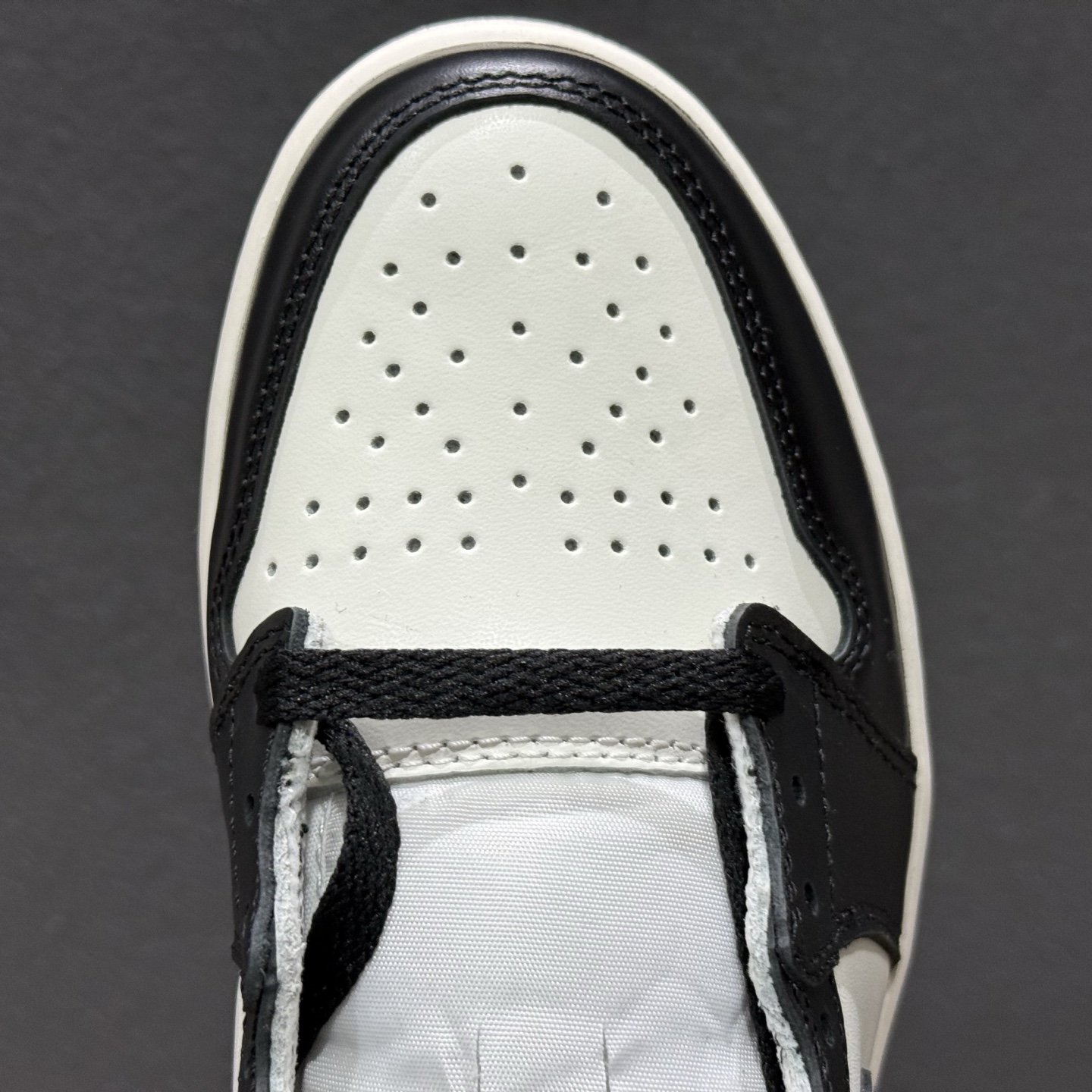 Jordan Air Jordan 1 Low “Obsidian” 耐磨透气 低帮 复古篮球鞋 男款 黑白蓝 CZ0790-102