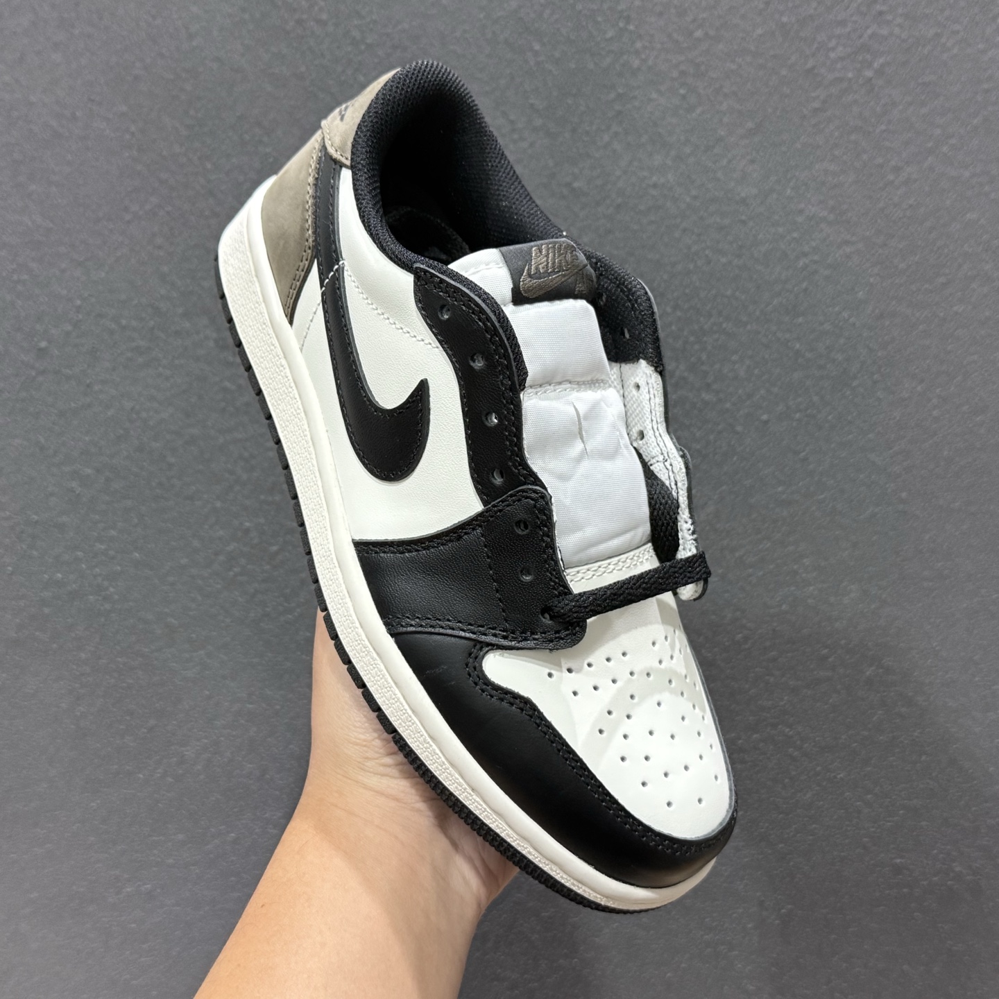 Jordan Air Jordan 1 Low “Obsidian” 耐磨透气 低帮 复古篮球鞋 男款 黑白蓝 CZ0790-102