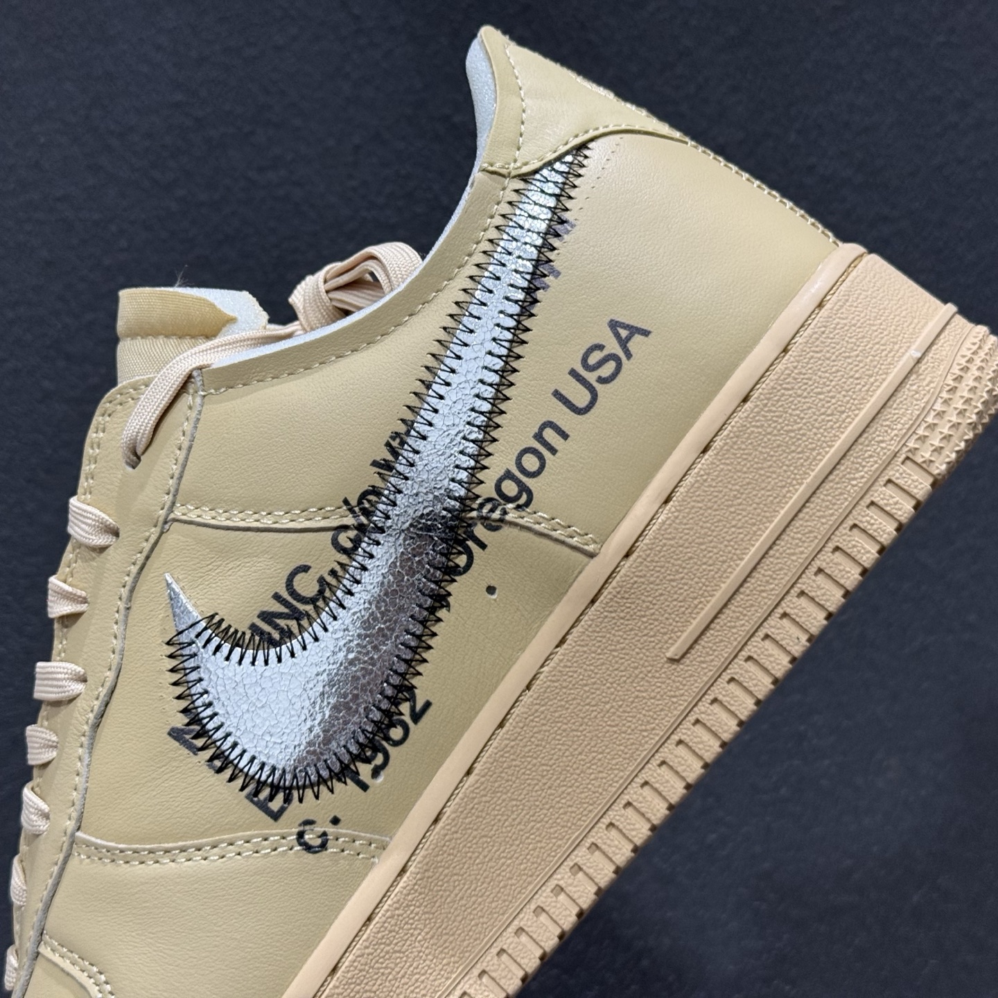 OFF-WHITExNikeAir Force1金色金色艺术馆S2纯原生产线