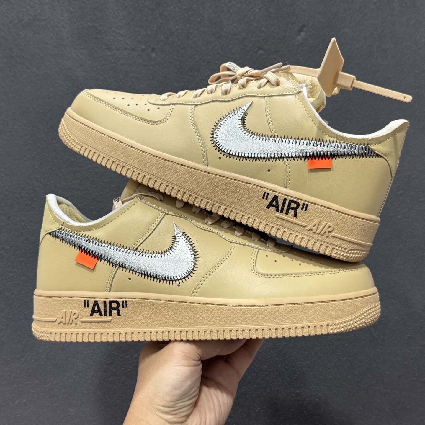 OFF-WHITExNikeAir Force1金色金色艺术馆S2纯原生产线