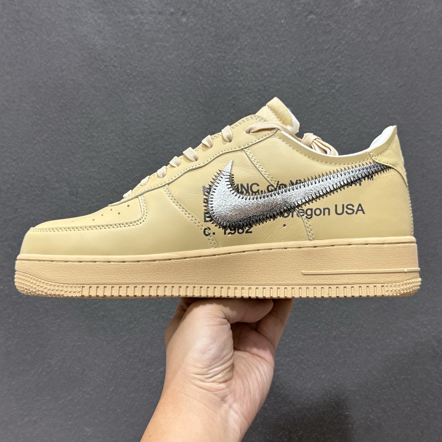 OFF-WHITExNikeAir Force1金色金色艺术馆S2纯原生产线