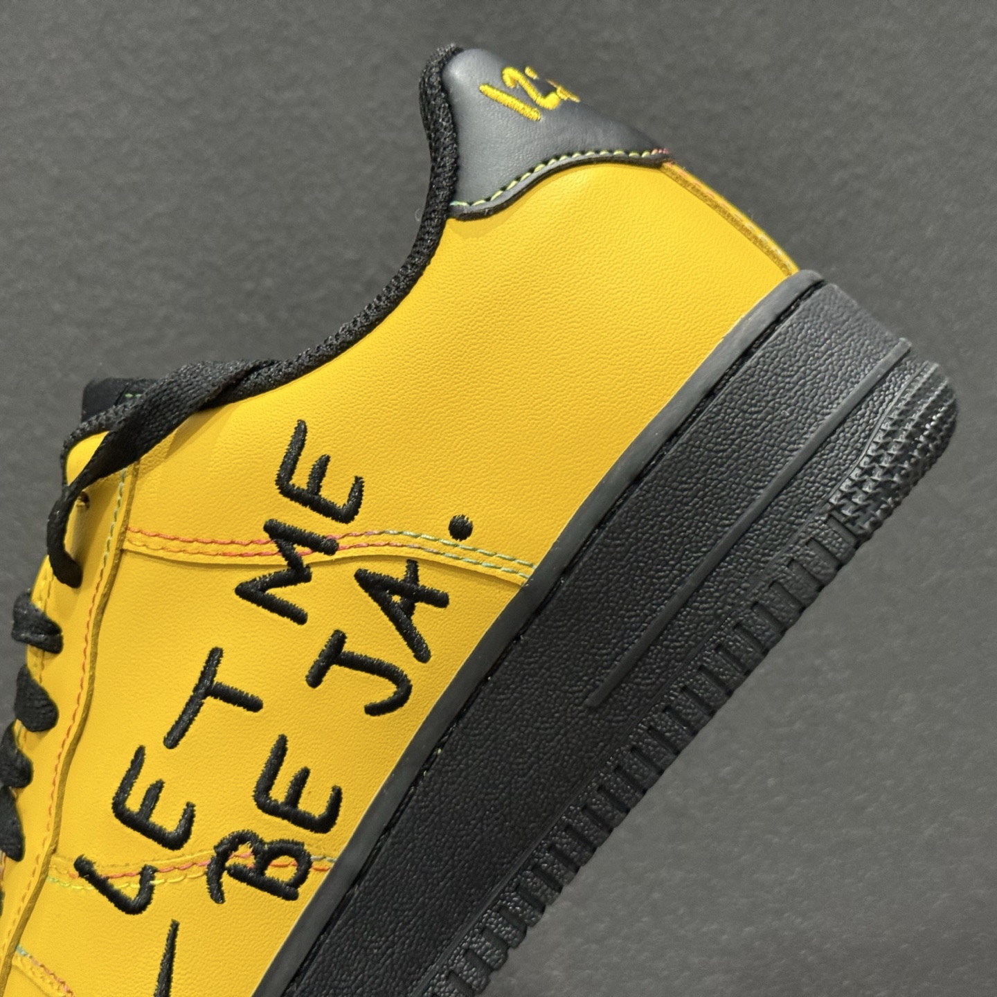 NK Air Force 1 空军一号 IQ2713-700 NK Air Force 1 空军一号 IQ2713-700