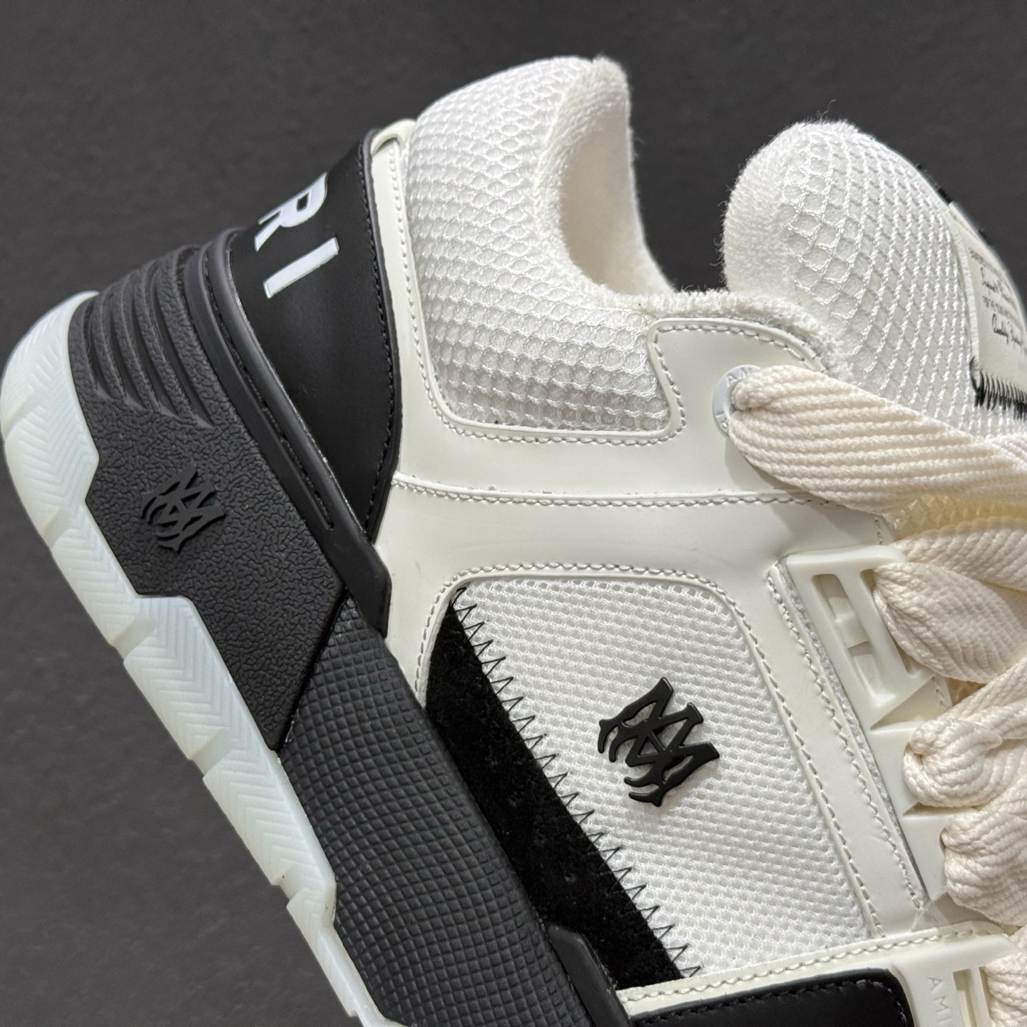 Amiri 埃米尔2MA-1 情侣款面包鞋 1217171 Amiri 埃米尔2MA-1 情侣款面包鞋 1217171