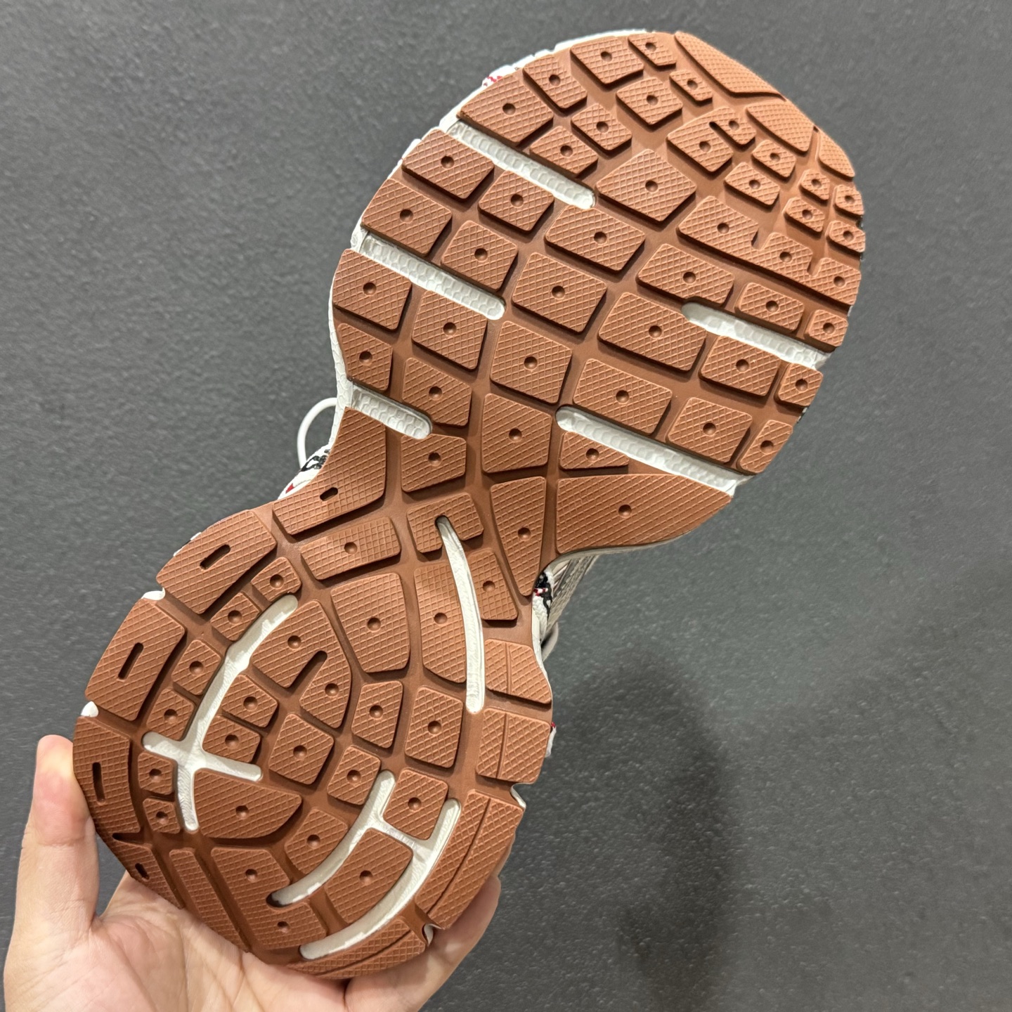 巴黎世家 工厂优势放货，欢迎合作 巴黎10代3XL 蕾丝边蝴蝶结米白色