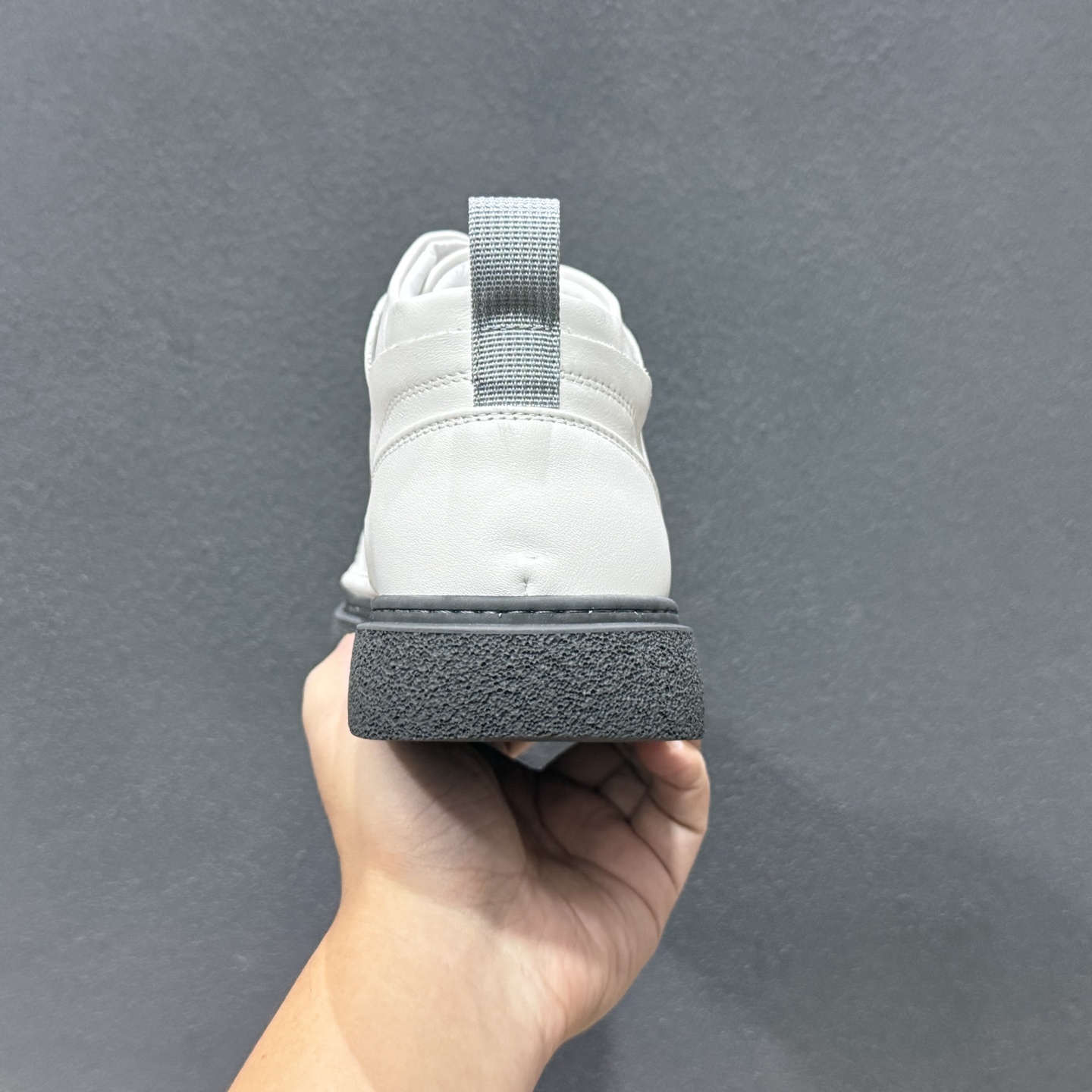 320 ECCO爱步中高帮男鞋 热门销售款式 城市休闲系列 气质百搭潮酷板鞋