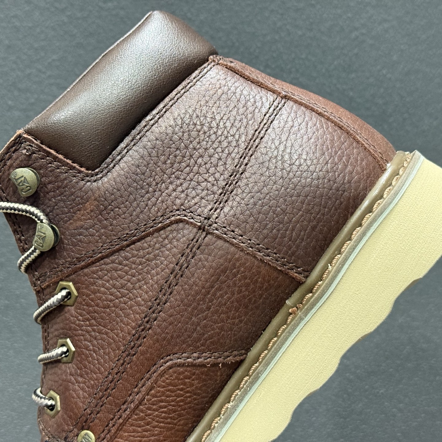 天猫同款CAT/卡特723600户外工装轻底中帮休闲马丁靴系列