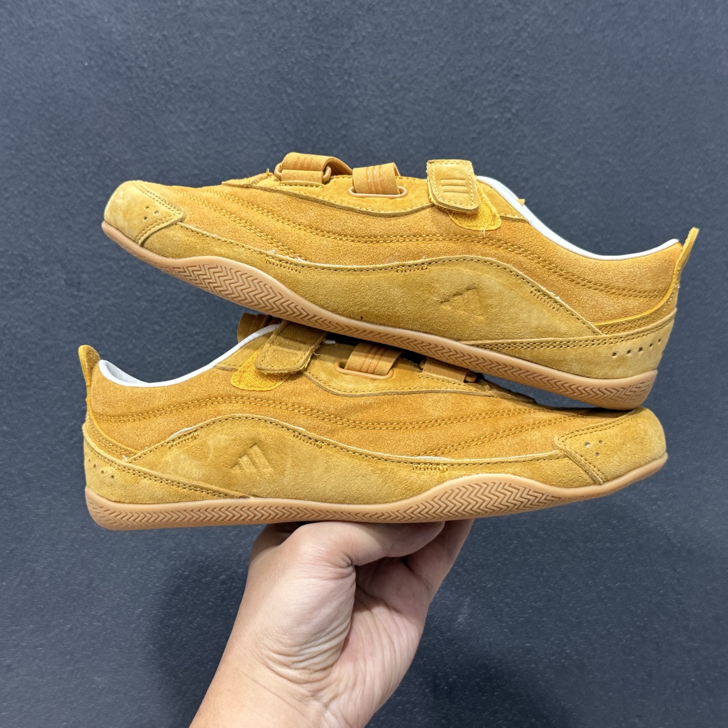 AD 阿迪 Urban Reverie 绑带 复古休闲鞋 KJ4036-126