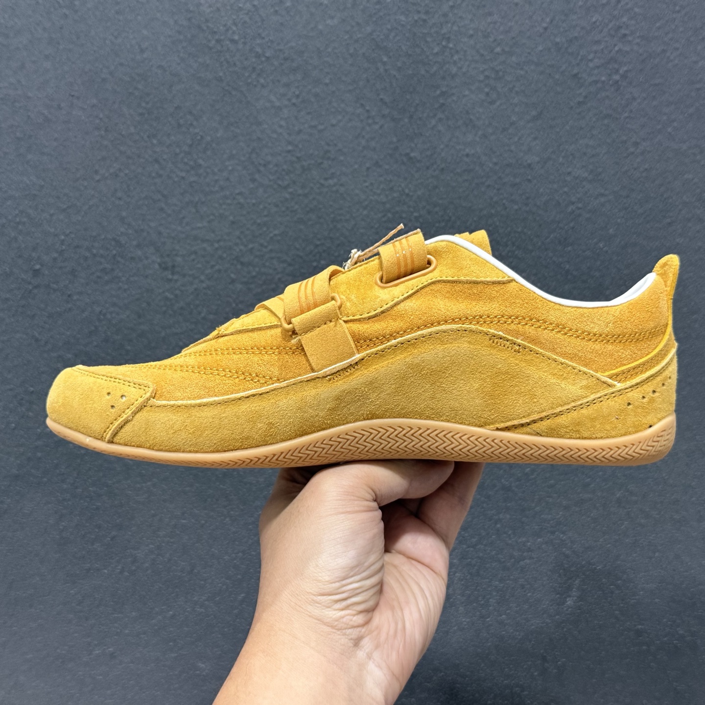 AD 阿迪 Urban Reverie 绑带 复古休闲鞋 KJ4036-126