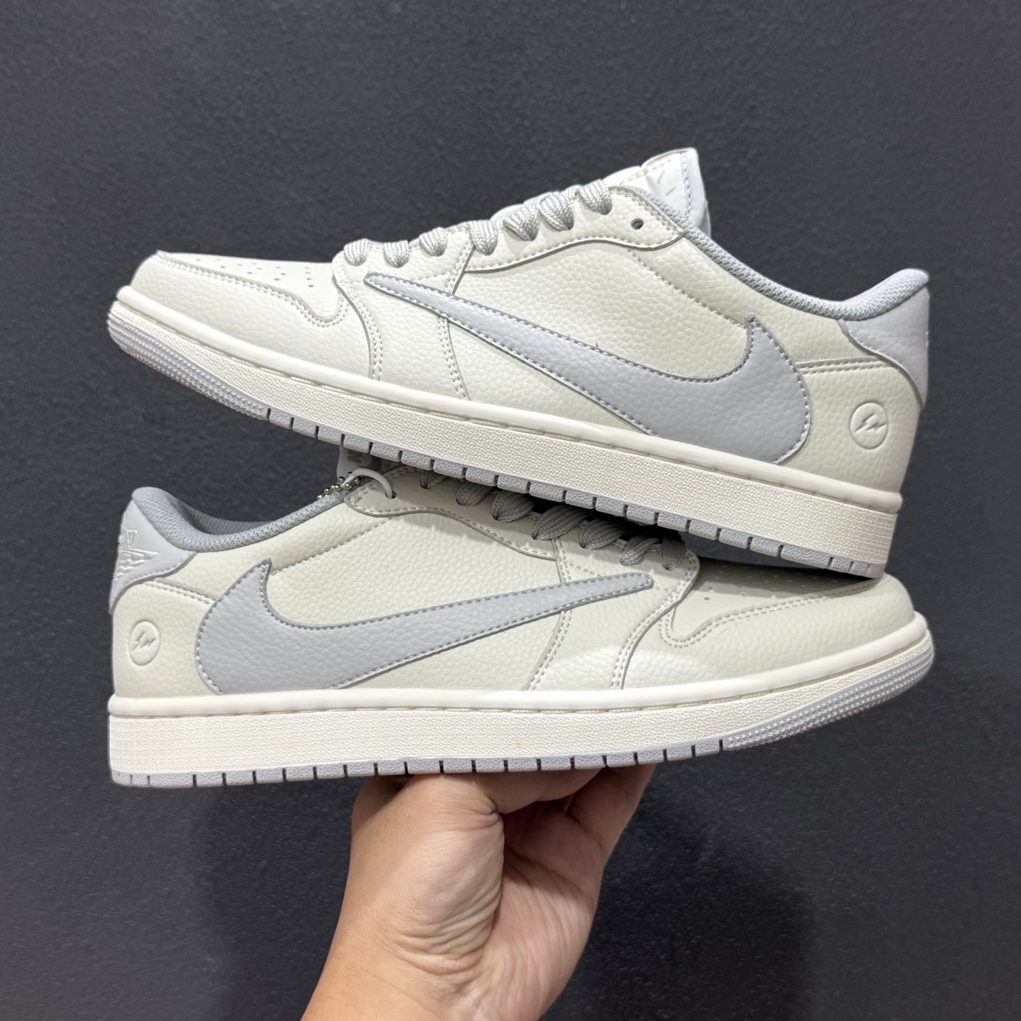 Travis Scott x Fragment Design x Air Jordan 1 Low SP AJ1 乔1闪电联名 低帮文化休闲板鞋 LK1099-062 Travis Scott x Fragment Design x Air Jordan 1 Low SP AJ1 乔1闪电联名 低帮文化休闲板鞋 LK1099-062
