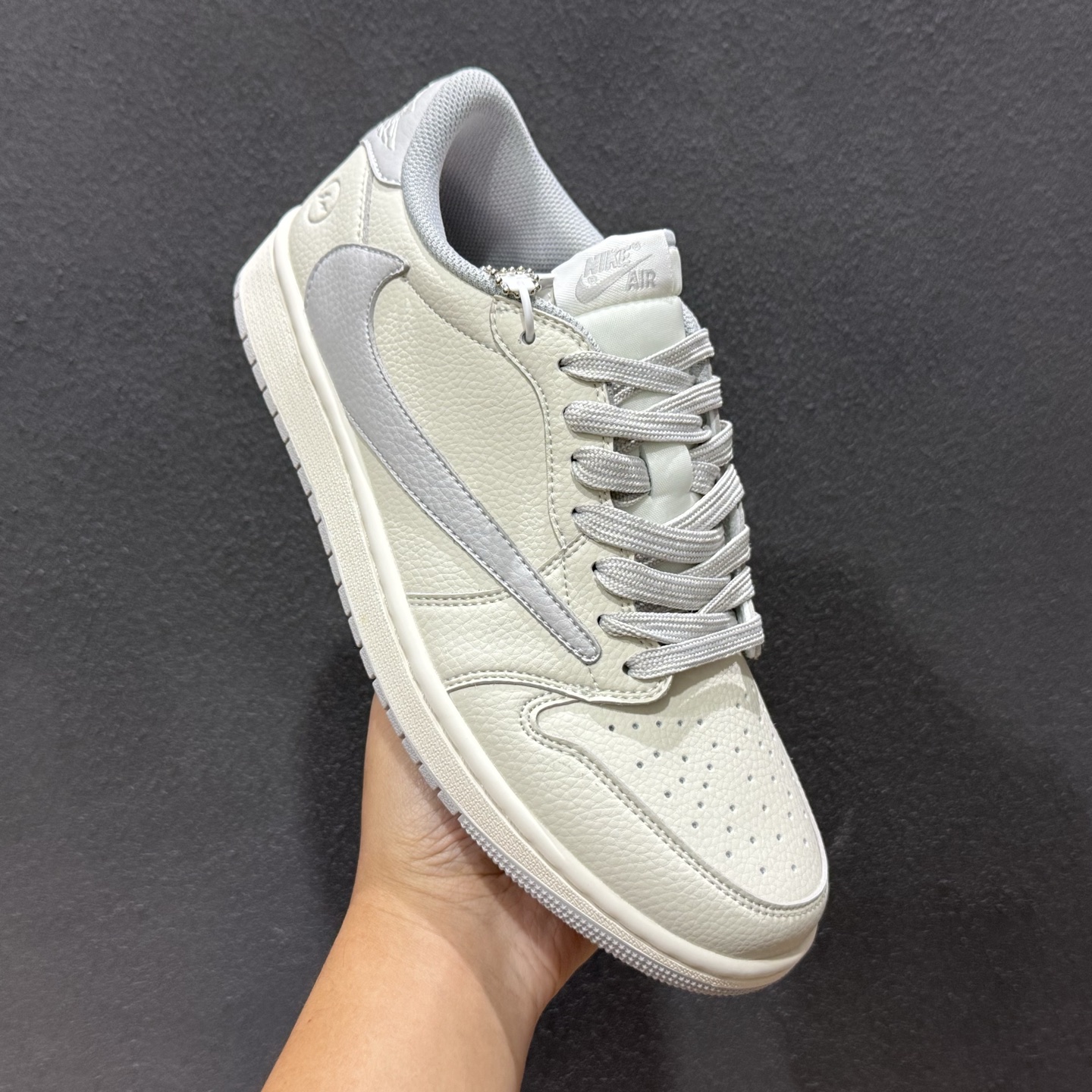 Travis Scott x Fragment Design x Air Jordan 1 Low SP AJ1 乔1闪电联名 低帮文化休闲板鞋 LK1099-062 Travis Scott x Fragment Design x Air Jordan 1 Low SP AJ1 乔1闪电联名 低帮文化休闲板鞋 LK1099-062