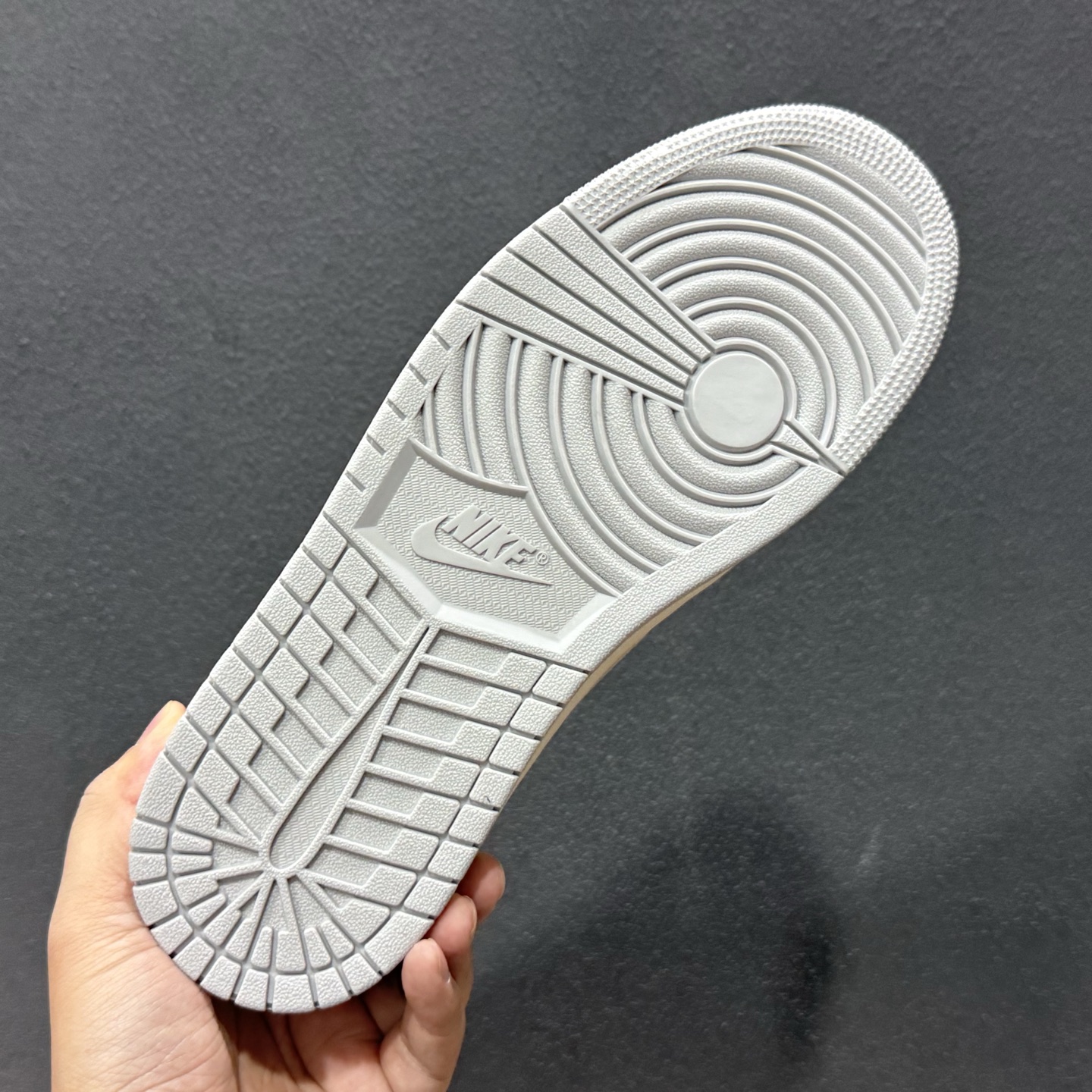 Travis Scott x Fragment Design x Air Jordan 1 Low SP AJ1 乔1闪电联名 低帮文化休闲板鞋 LK1099-062 Travis Scott x Fragment Design x Air Jordan 1 Low SP AJ1 乔1闪电联名 低帮文化休闲板鞋 LK1099-062