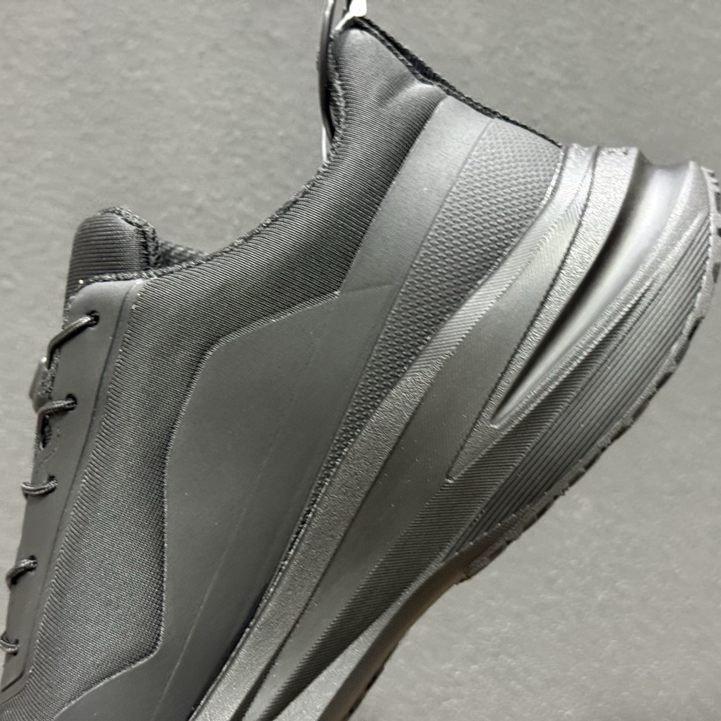 DESCENTE迪桑特 LAVITATE TRAIL WIRE 3.0 时尚休闲运动覆盖防水男子越野跑鞋