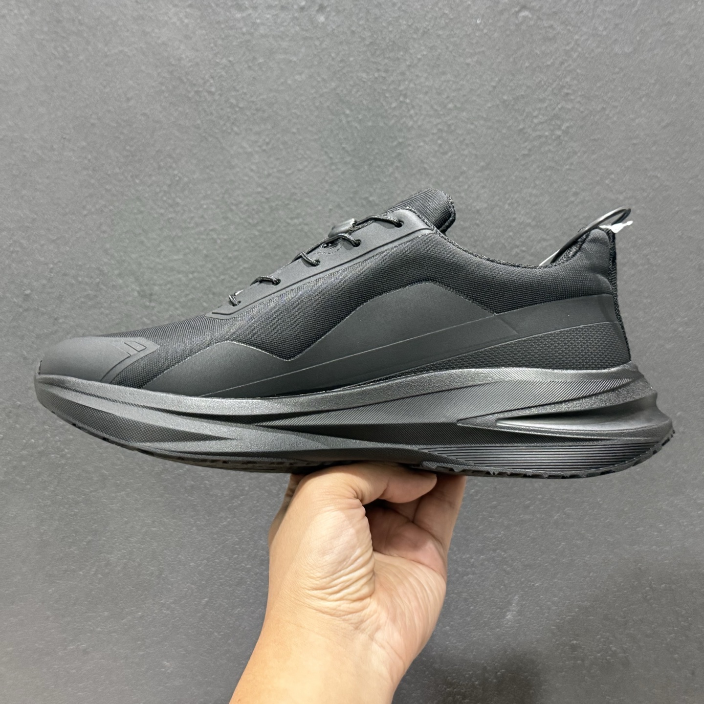 DESCENTE迪桑特 LAVITATE TRAIL WIRE 3.0 时尚休闲运动覆盖防水男子越野跑鞋