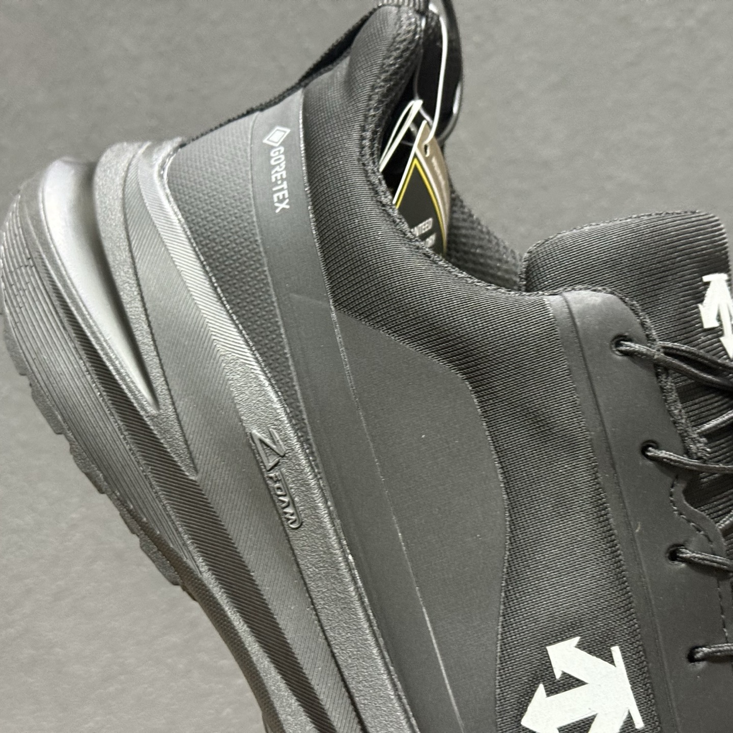 DESCENTE迪桑特 LAVITATE TRAIL WIRE 3.0 时尚休闲运动覆盖防水男子越野跑鞋