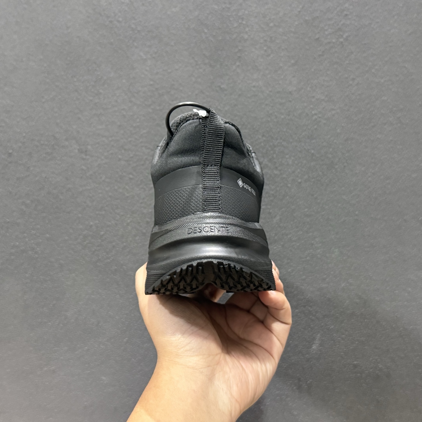 DESCENTE迪桑特 LAVITATE TRAIL WIRE 3.0 时尚休闲运动覆盖防水男子越野跑鞋