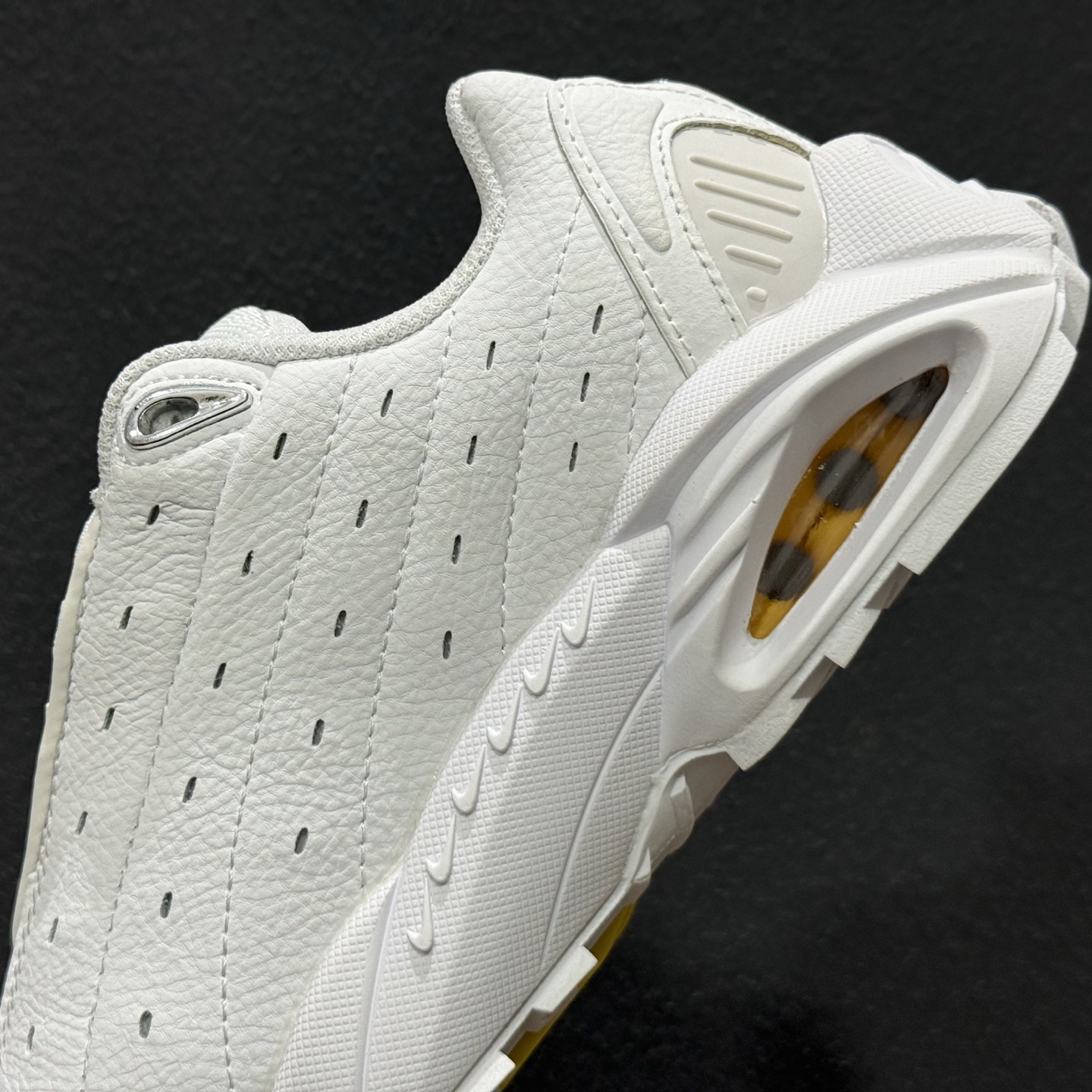 耐克 NIKE HStep Air Terra/NOCTA 男女士运动鞋气垫缓震篮球鞋 DH4692-100 耐克 NIKE HStep Air Terra/NOCTA 男女士运动鞋气垫缓震篮球鞋 DH4692-100