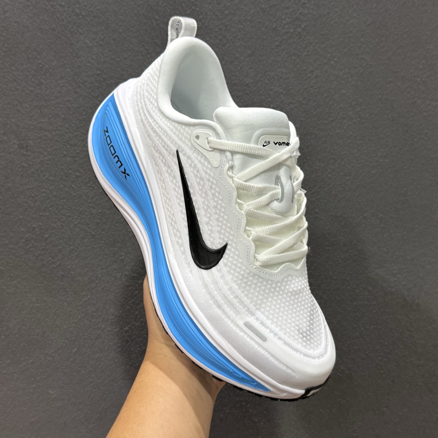 Nike Air Zoom Vomero Plus HV8150-103 Nike Air Zoom Vomero Plus HV8150-103