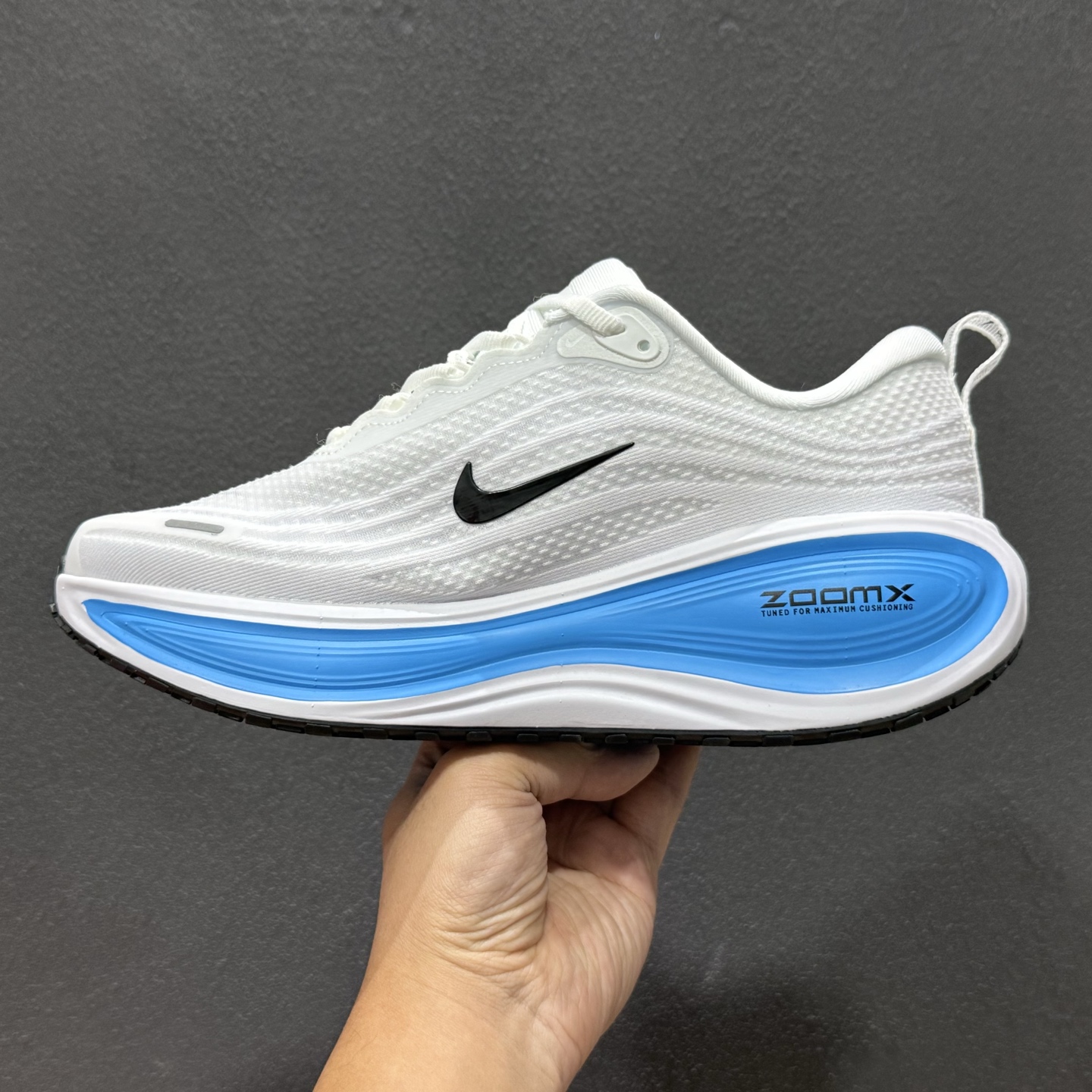 Nike Air Zoom Vomero Plus HV8150-103 Nike Air Zoom Vomero Plus HV8150-103