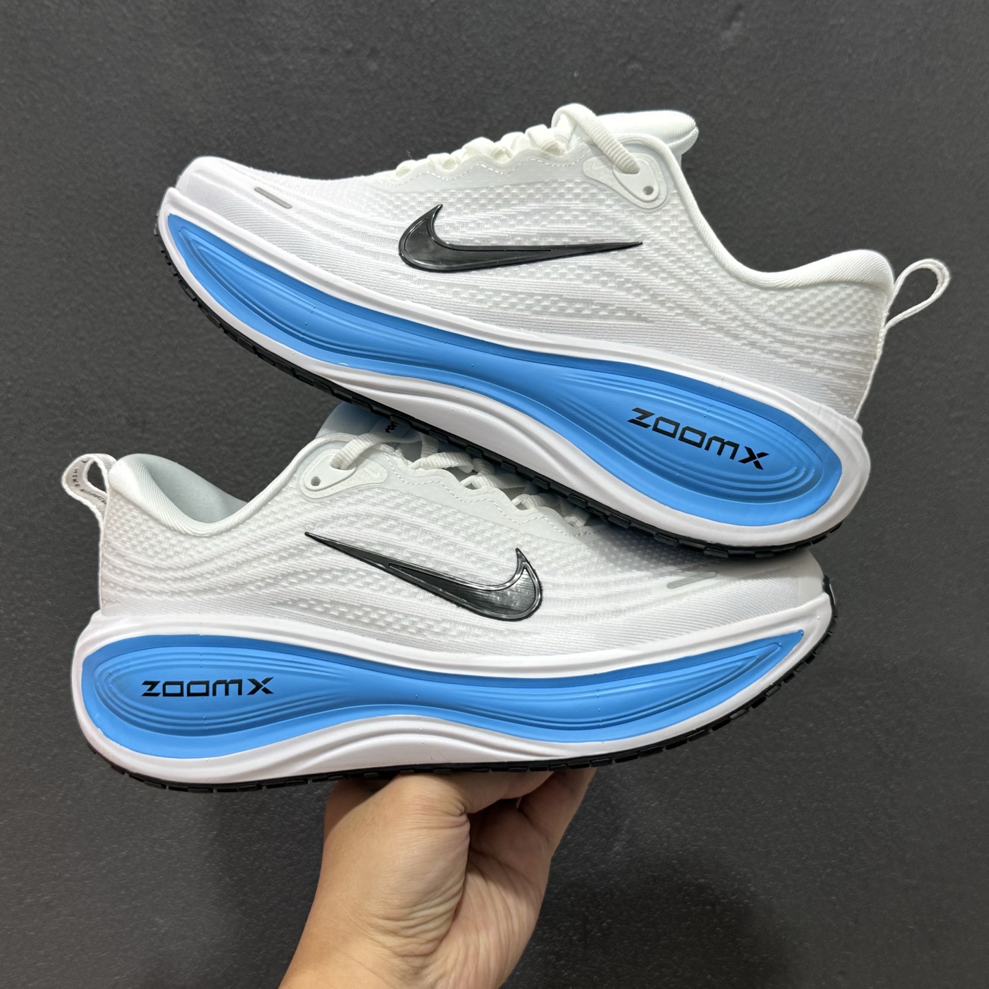 Nike Air Zoom Vomero Plus HV8150-103 Nike Air Zoom Vomero Plus HV8150-103