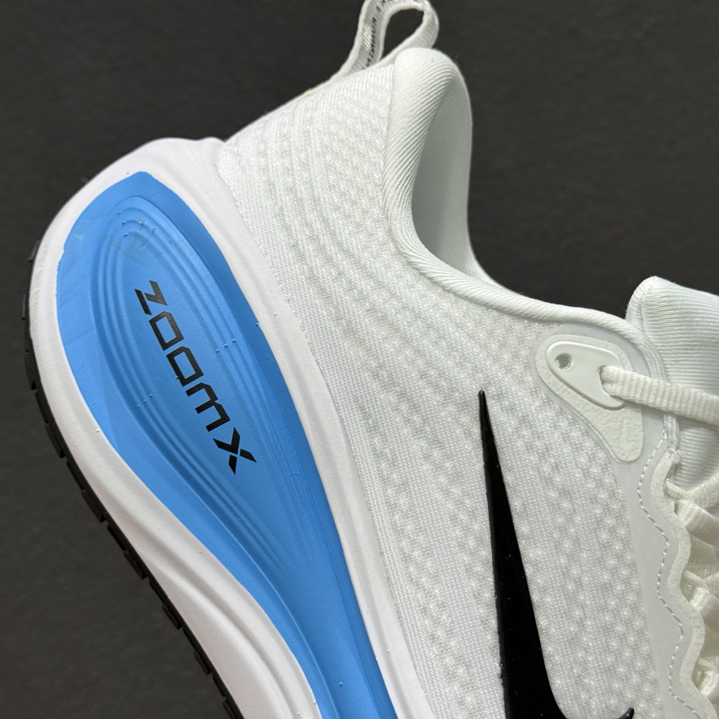 Nike Air Zoom Vomero Plus HV8150-103 Nike Air Zoom Vomero Plus HV8150-103