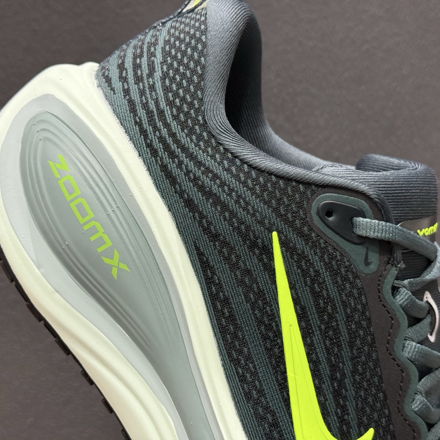 Nike Air Zoom Vomero Plus HV8150-300