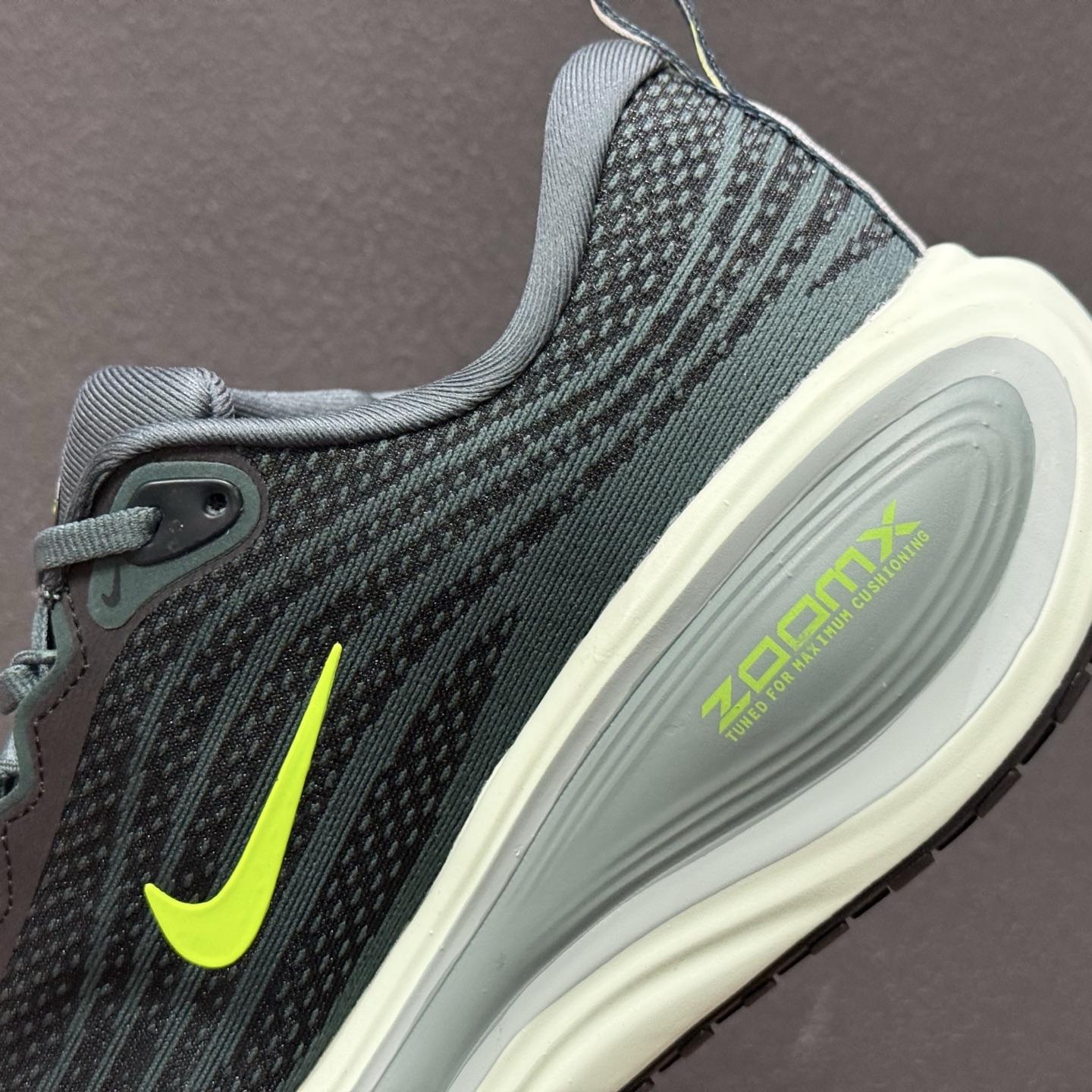 Nike Air Zoom Vomero Plus HV8150-300