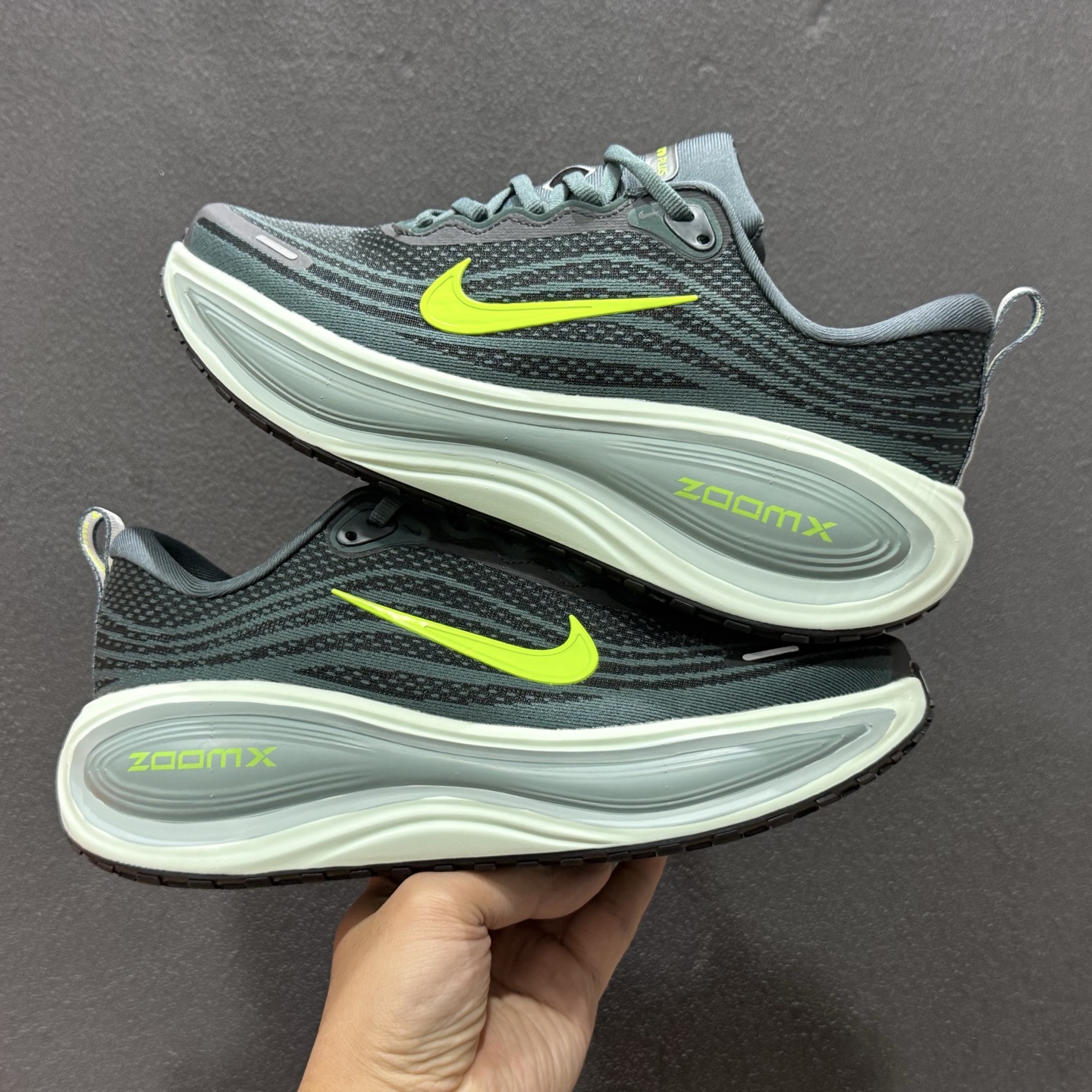 Nike Air Zoom Vomero Plus HV8150-300