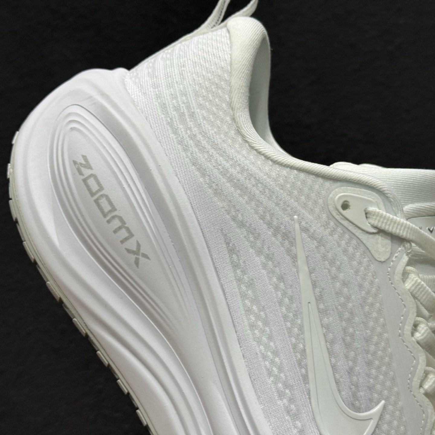 Nike Air Zoom Vomero Plus HV8150-102