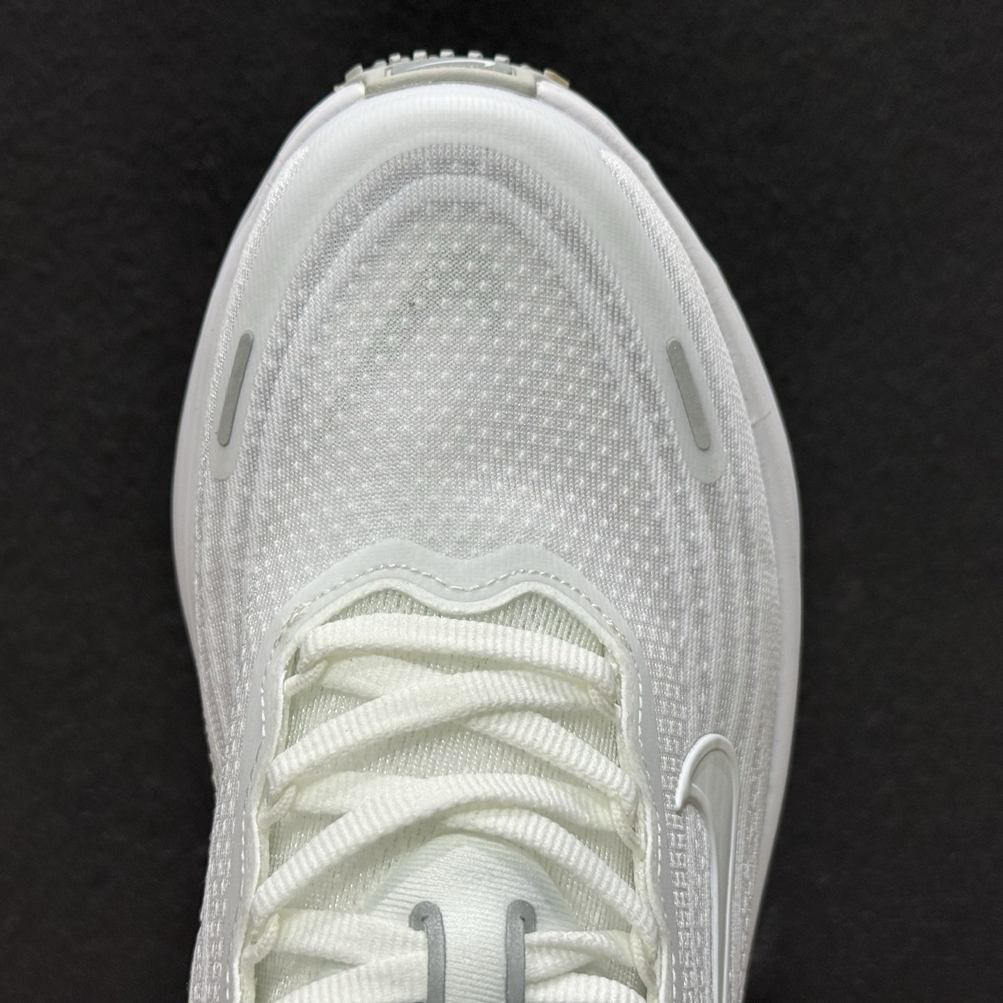 Nike Air Zoom Vomero Plus HV8150-102