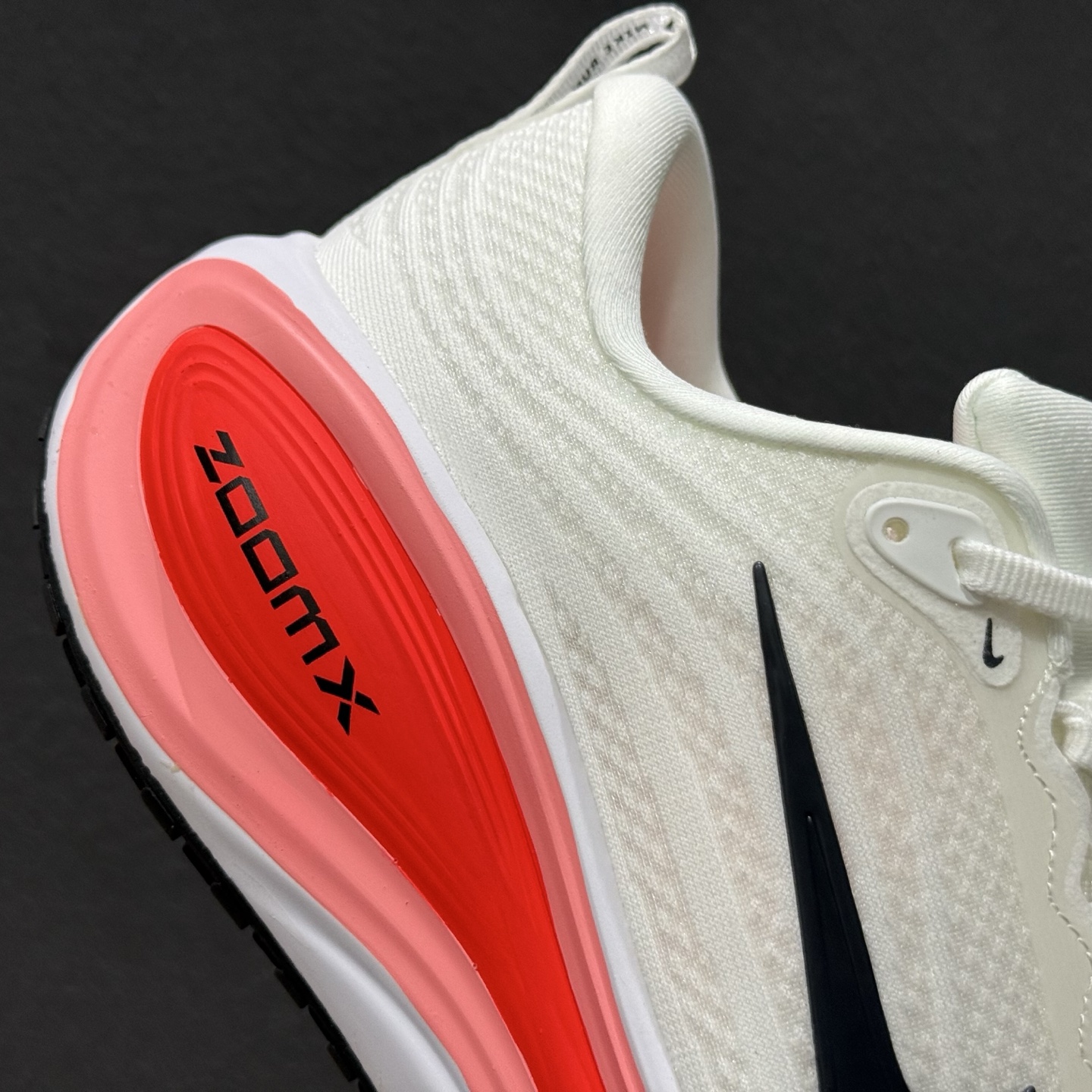 Nike Air Zoom Vomero Plus HV8150-100