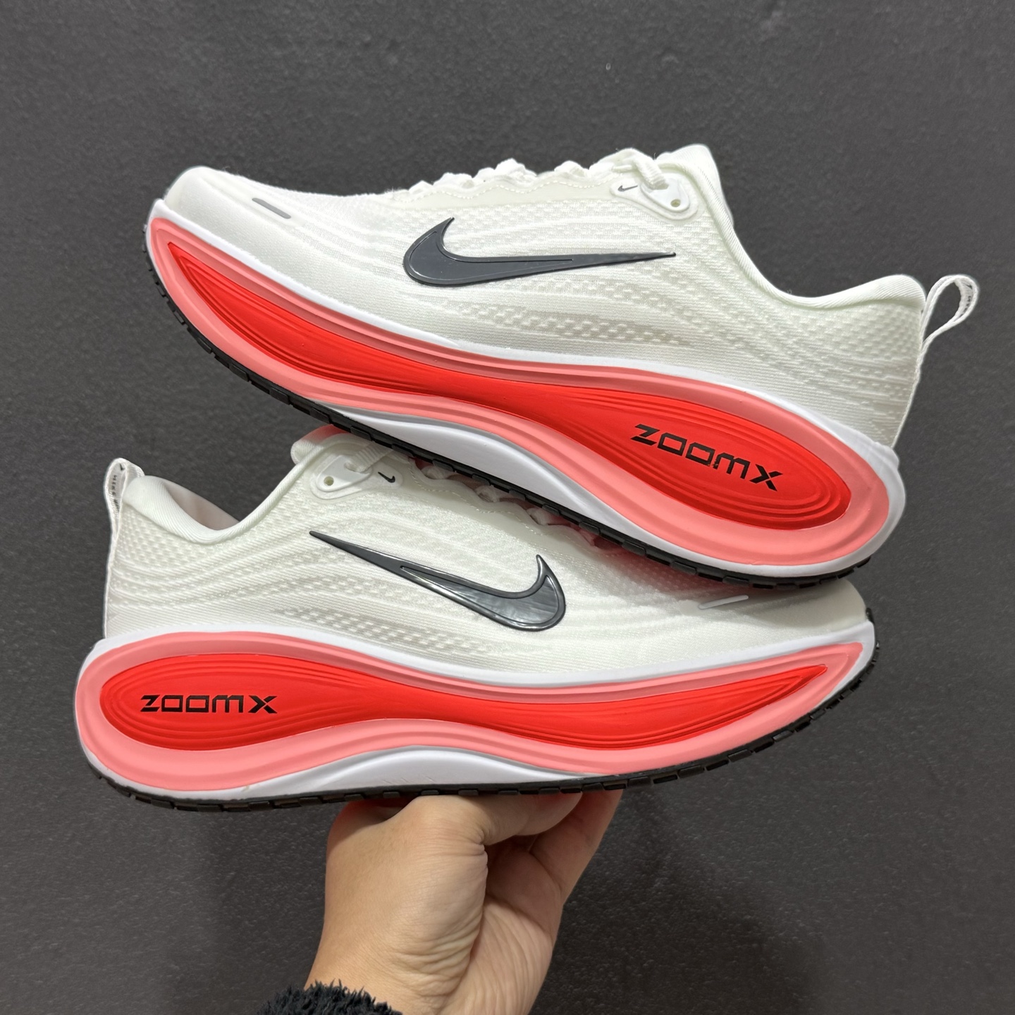 Nike Air Zoom Vomero Plus HV8150-100