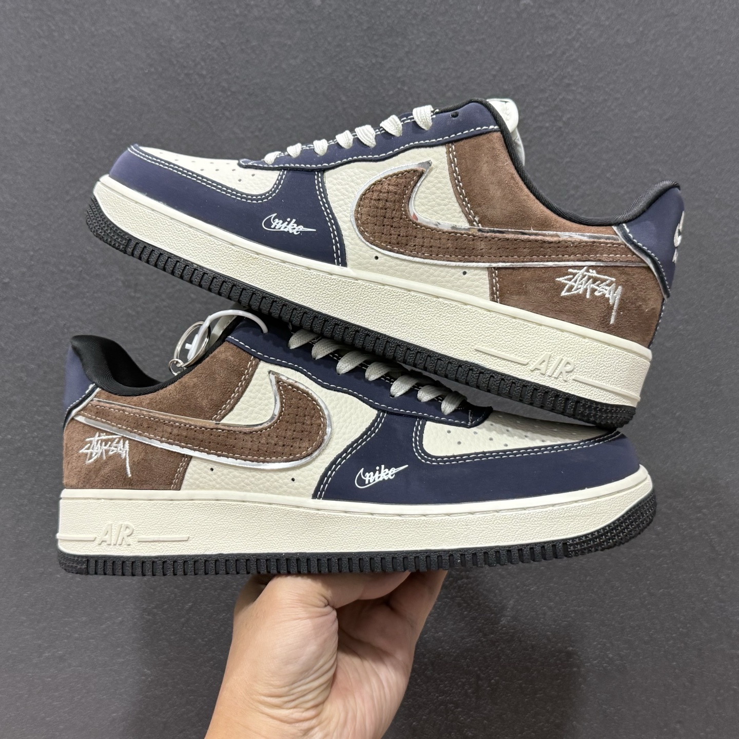 NIke Air Force 1 '07 Low “斯图西联名-蓝棕猪八革”空军一号 低帮 运动鞋 休闲鞋 DF0188-105