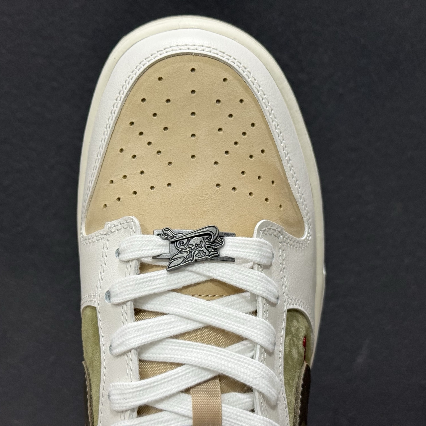 Nike SB Dunk Low“ 马年限定-头层皮” 周年高端定制 低帮休闲板鞋 IQ1118-220