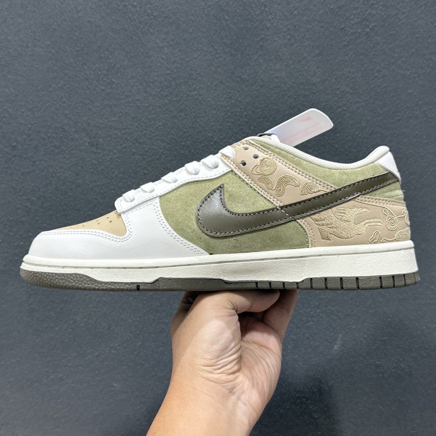 Nike SB Dunk Low“ 马年限定-头层皮” 周年高端定制 低帮休闲板鞋 IQ1118-220