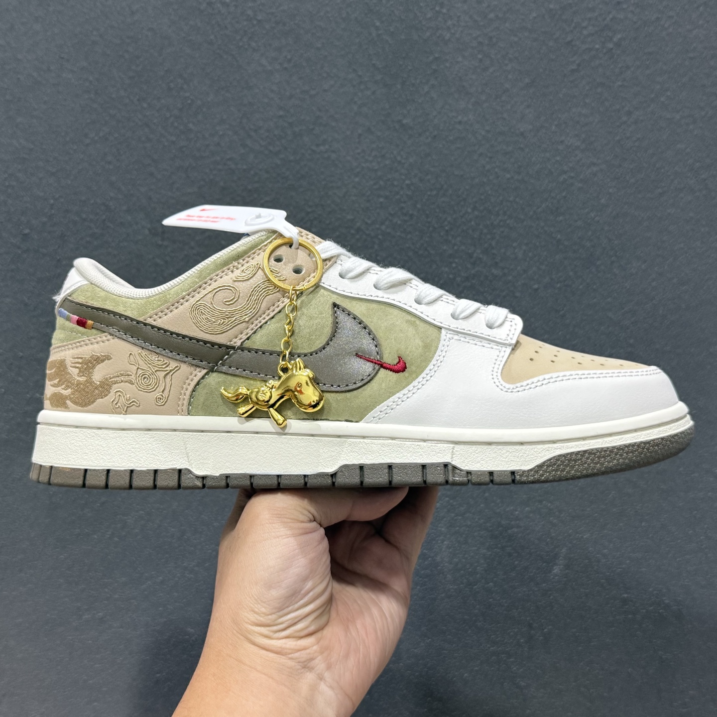 Nike SB Dunk Low“ 马年限定-头层皮” 周年高端定制 低帮休闲板鞋 IQ1118-220