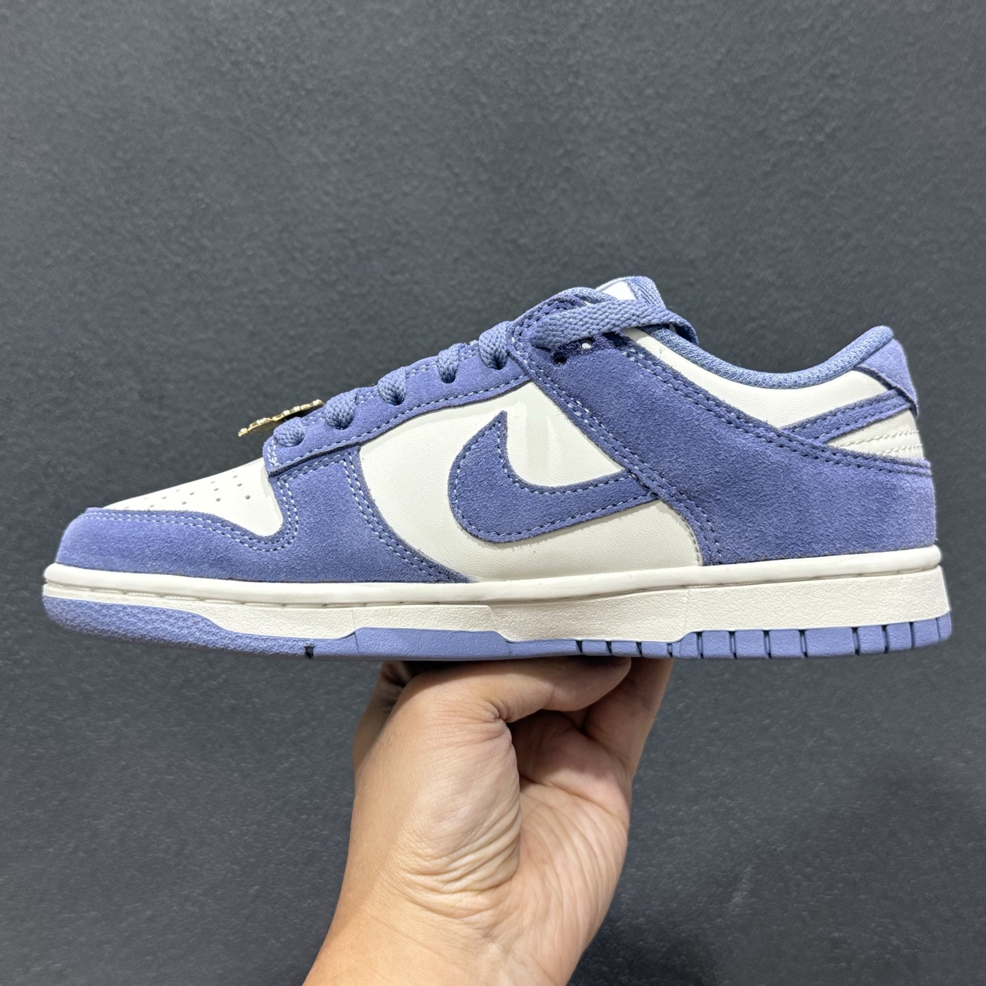 Nike SB Dunk Low 马年 蓝白 低帮休闲板鞋 IB4417-103 Nike SB Dunk Low 马年 蓝白 低帮休闲板鞋 IB4417-103