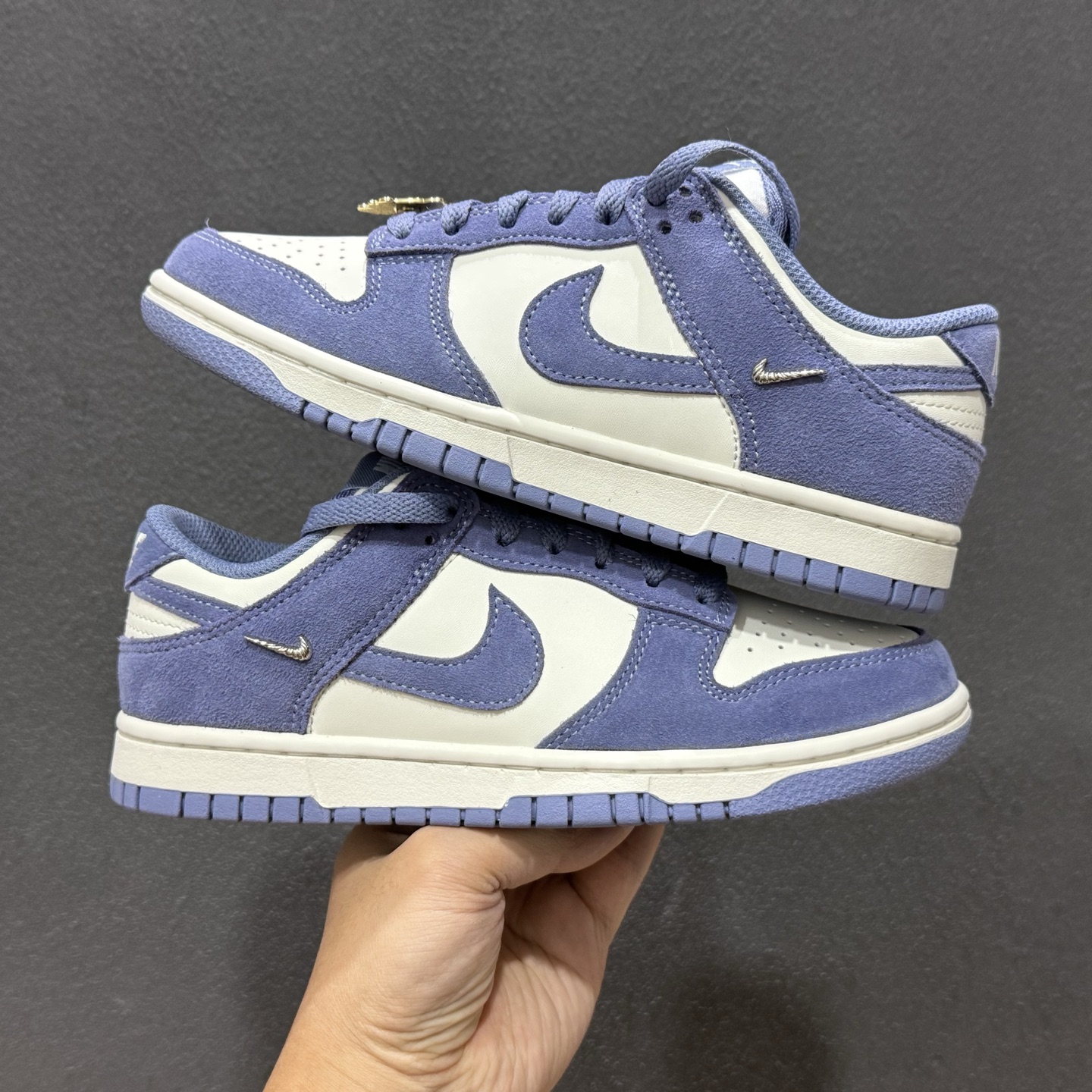 Nike SB Dunk Low 马年 蓝白 低帮休闲板鞋 IB4417-103 Nike SB Dunk Low 马年 蓝白 低帮休闲板鞋 IB4417-103
