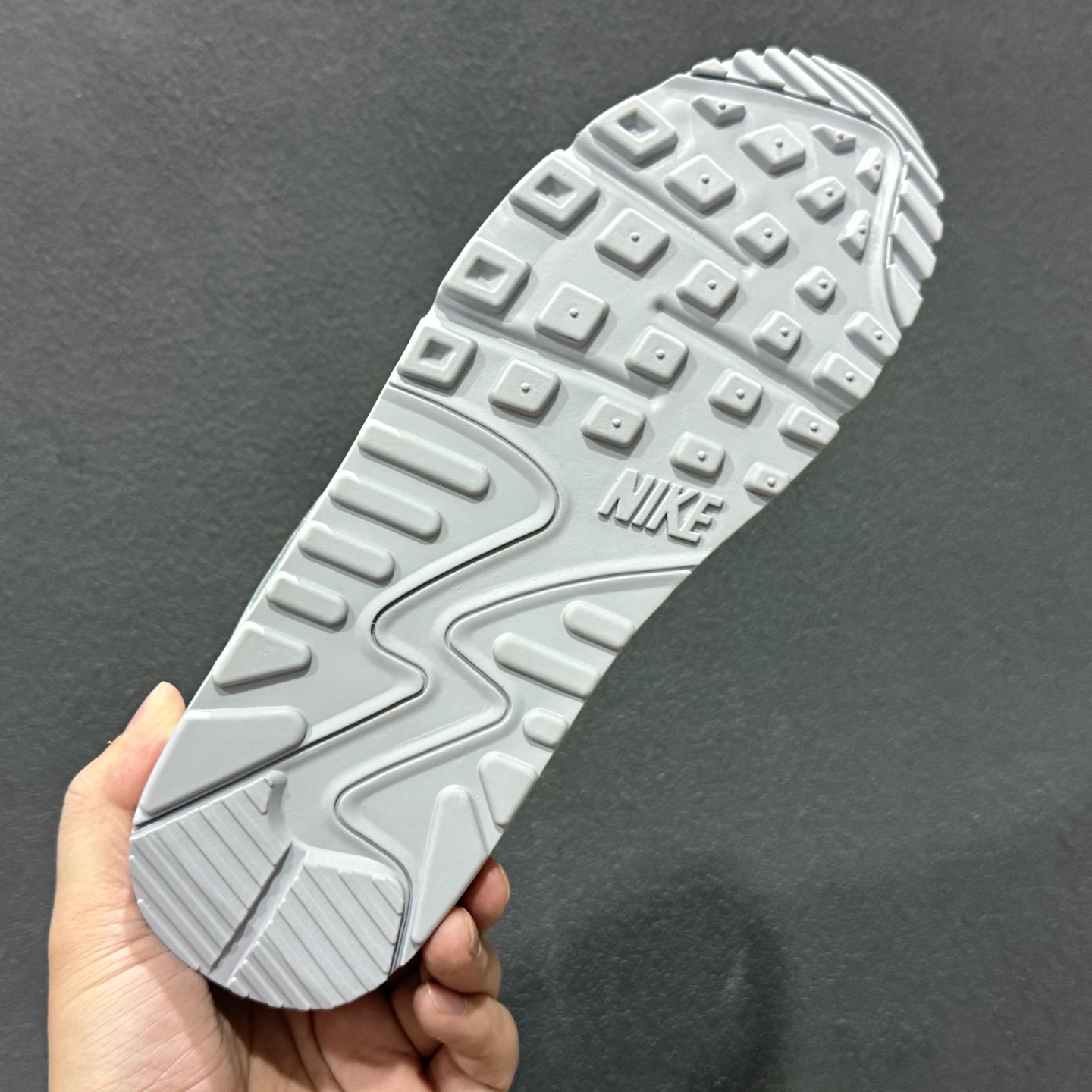 220 Nike Air Max 90 低帮气垫跑鞋 FZ7186-001