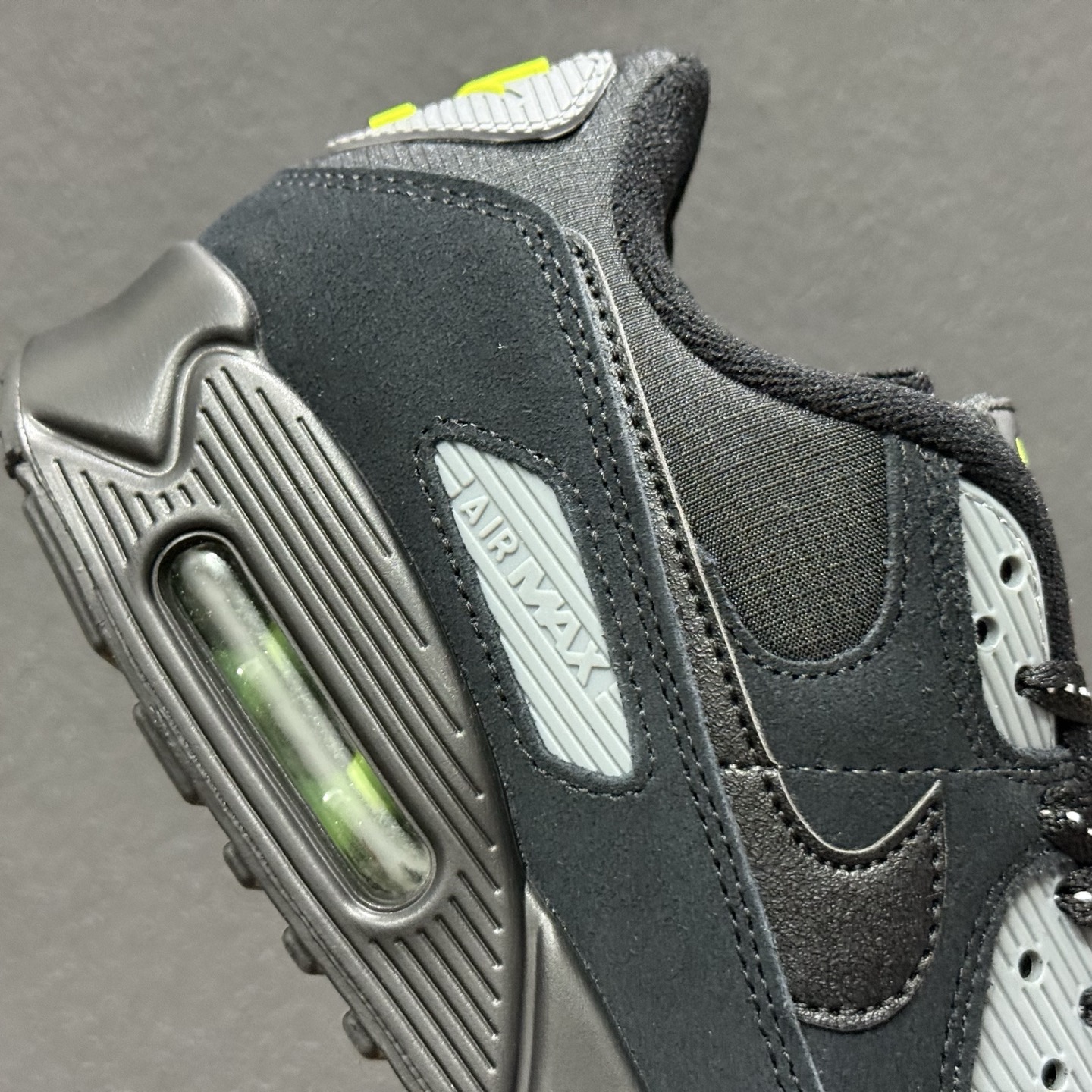 Nike Air Max 90 低帮气垫跑鞋 FQ2377-001 Nike Air Max 90 低帮气垫跑鞋 FQ2377-001