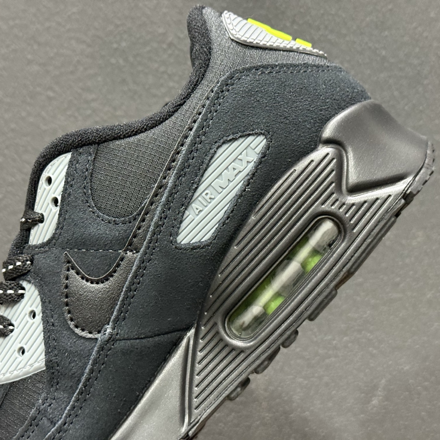 Nike Air Max 90 低帮气垫跑鞋 FQ2377-001 Nike Air Max 90 低帮气垫跑鞋 FQ2377-001