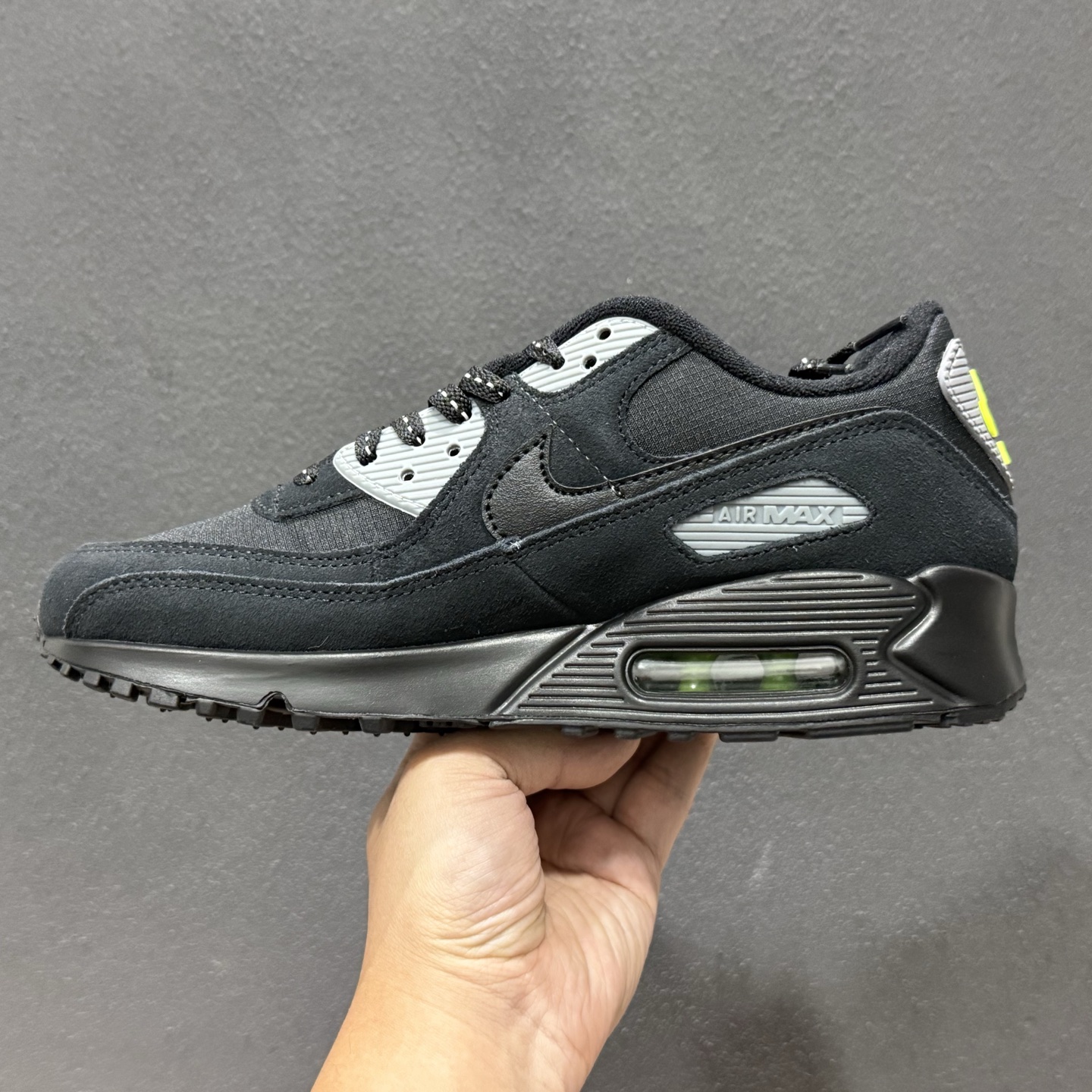 Nike Air Max 90 低帮气垫跑鞋 FQ2377-001 Nike Air Max 90 低帮气垫跑鞋 FQ2377-001