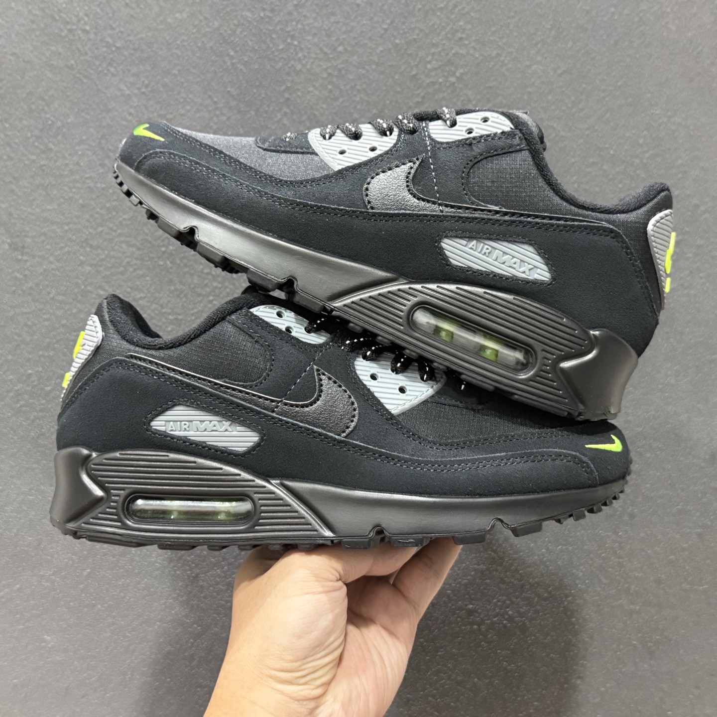 Nike Air Max 90 低帮气垫跑鞋 FQ2377-001 Nike Air Max 90 低帮气垫跑鞋 FQ2377-001