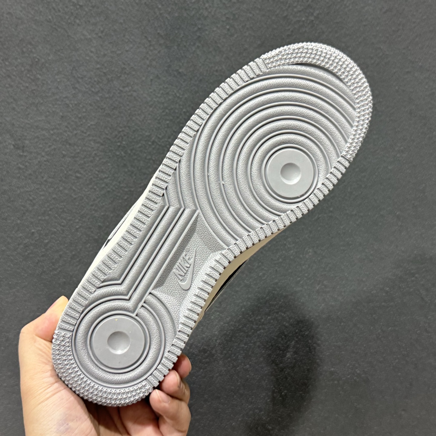 Nike Air Force 1'07 Low 墨黑灰白 空军一号低帮休闲板鞋 FQ3544-001 Nike Air Force 1'07 Low 墨黑灰白 空军一号低帮休闲板鞋 FQ3544-001
