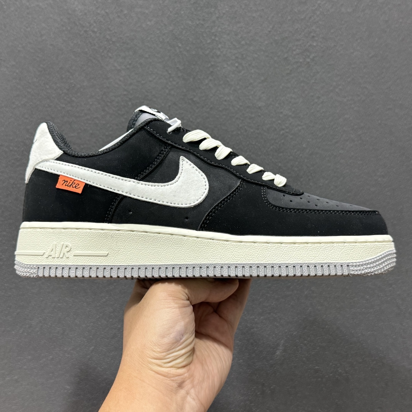 Nike Air Force 1’07 Low 墨黑灰白 空军一号低帮休闲板鞋 FQ3544-001 Nike Air Force 1’07 Low 墨黑灰白 空军一号低帮休闲板鞋 FQ3544-001