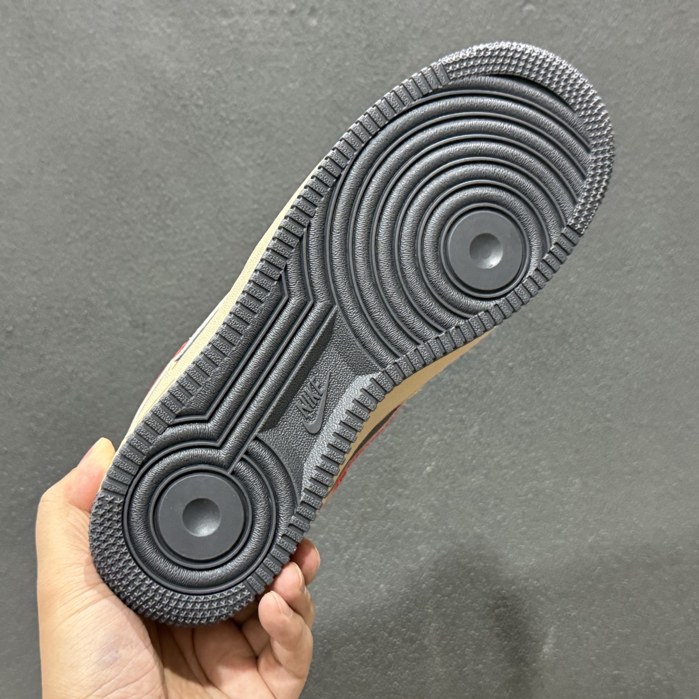 260 Nike Air Force 1'07 Low 马年限定联名 摩卡棕红 空军一号低帮休闲板鞋 KD1688-002-Chinese UA Cheap High Quatity Brand Clothes Bags handbags Sneakers wholesale wholesaler seller from China Factory suppliers Fashion Clothing Shoes best Quality Beautiful Price 260 Nike Air Force 1'07 Low 马年限定联名 摩卡棕红 空军一号低帮休闲板鞋 KD1688-002