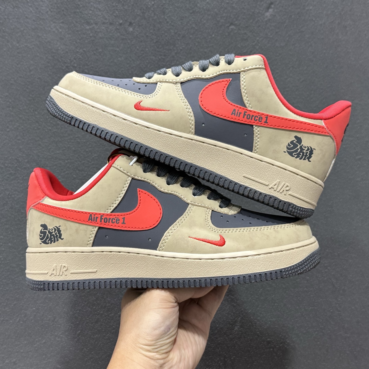 260 Nike Air Force 1'07 Low 马年限定联名 摩卡棕红 空军一号低帮休闲板鞋 KD1688-002-Chinese UA Cheap High Quatity Brand Clothes Bags handbags Sneakers wholesale wholesaler seller from China Factory suppliers Fashion Clothing Shoes best Quality Beautiful Price 260 Nike Air Force 1'07 Low 马年限定联名 摩卡棕红 空军一号低帮休闲板鞋 KD1688-002