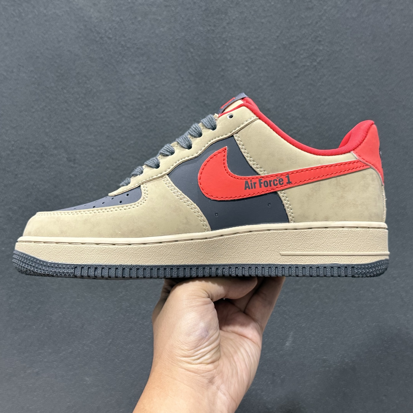 260 Nike Air Force 1'07 Low 马年限定联名 摩卡棕红 空军一号低帮休闲板鞋 KD1688-002-Chinese UA Cheap High Quatity Brand Clothes Bags handbags Sneakers wholesale wholesaler seller from China Factory suppliers Fashion Clothing Shoes best Quality Beautiful Price 260 Nike Air Force 1'07 Low 马年限定联名 摩卡棕红 空军一号低帮休闲板鞋 KD1688-002