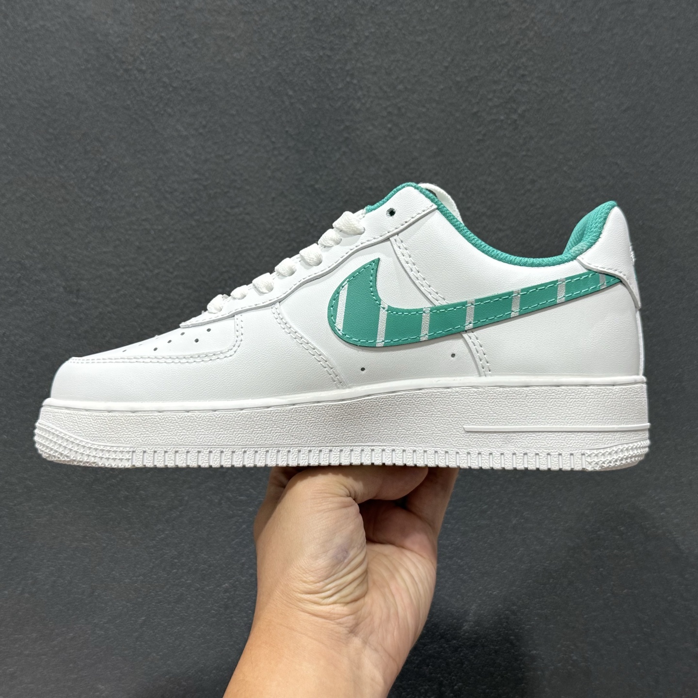 NIke Air Force 1 '07 Low “十二生肖”空军一号 低帮 运动鞋 CW2288-111 NIke Air Force 1 '07 Low “十二生肖”空军一号 低帮 运动鞋 CW2288-111