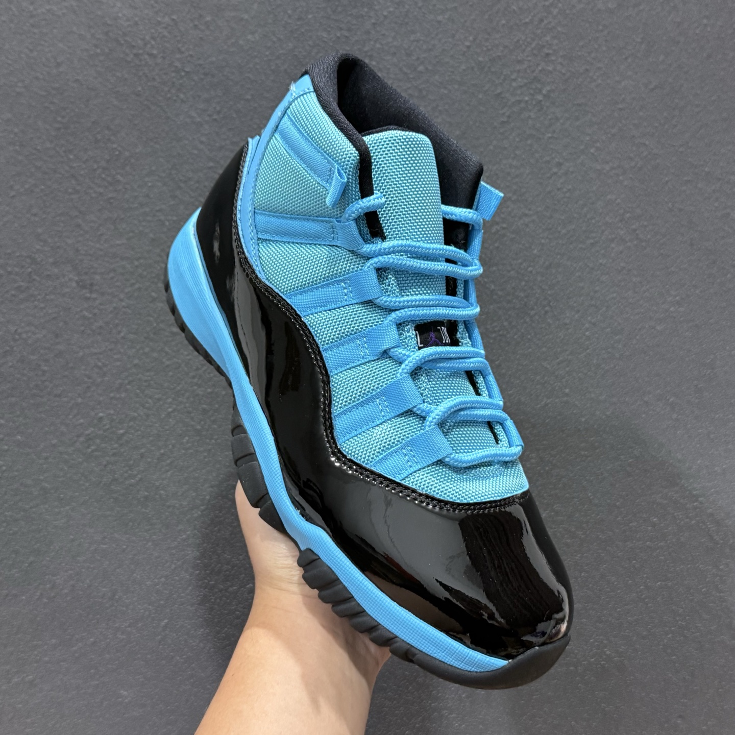 Air Jordan 11 Retro AJ11 乔11蓝黑 CT8012-440 Air Jordan 11 Retro AJ11 乔11蓝黑 CT8012-440