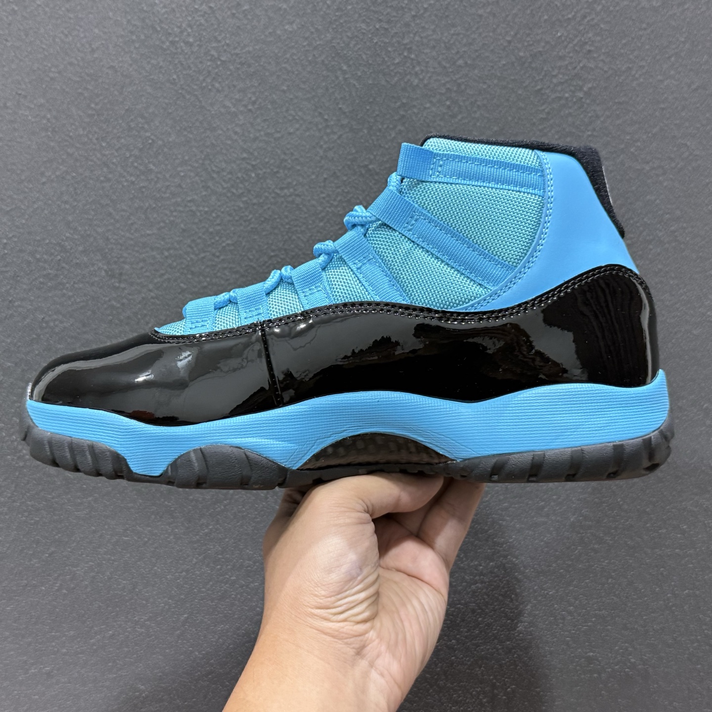 Air Jordan 11 Retro AJ11 乔11蓝黑 CT8012-440 Air Jordan 11 Retro AJ11 乔11蓝黑 CT8012-440